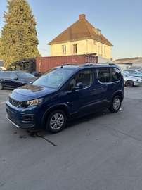 1.5 BlueHDi Standard Allure S&S