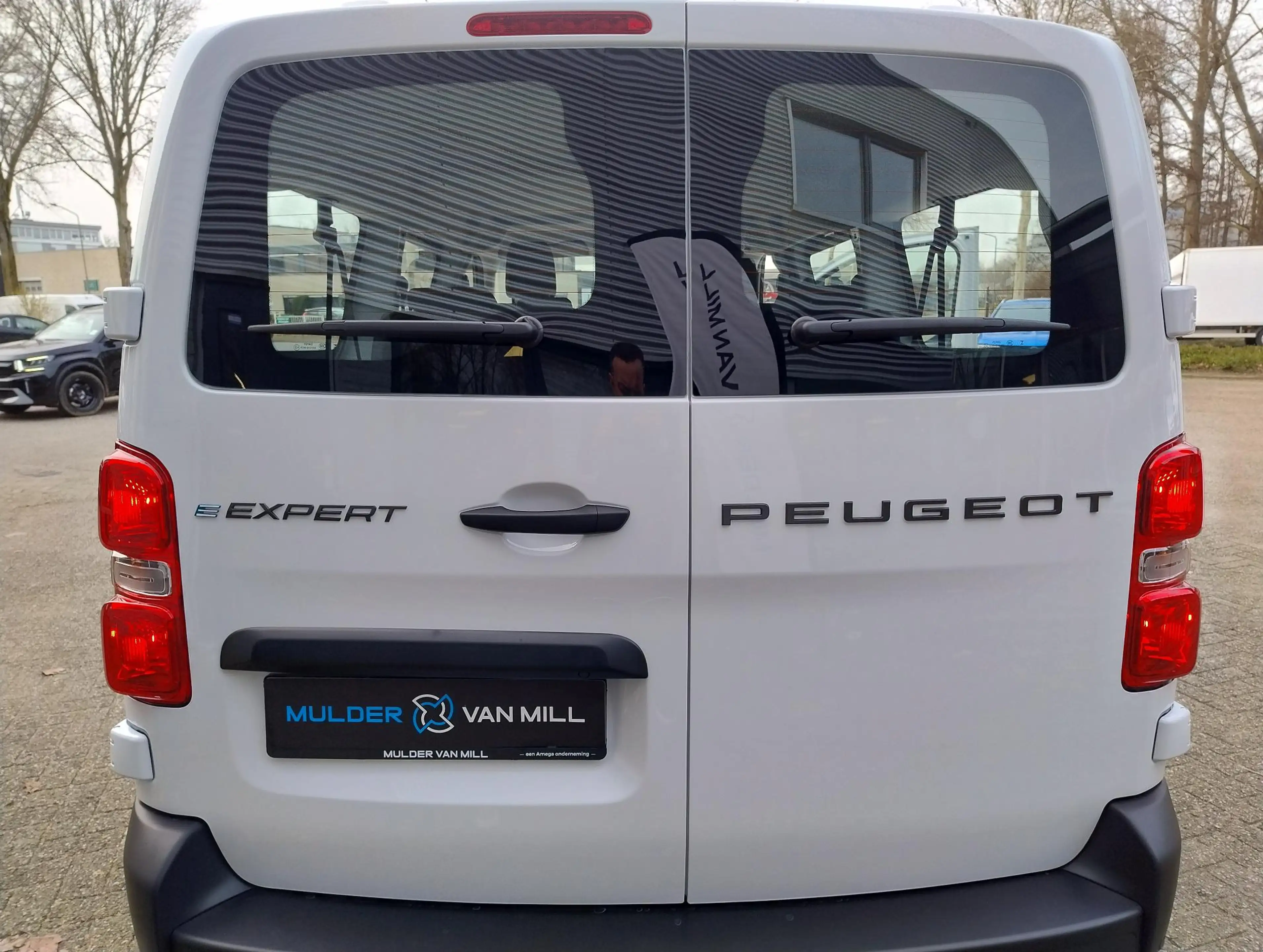 Peugeot e-Expert Combi L3 75kWh 136pk | 9-persoons | 17 inch stalen — photo 15