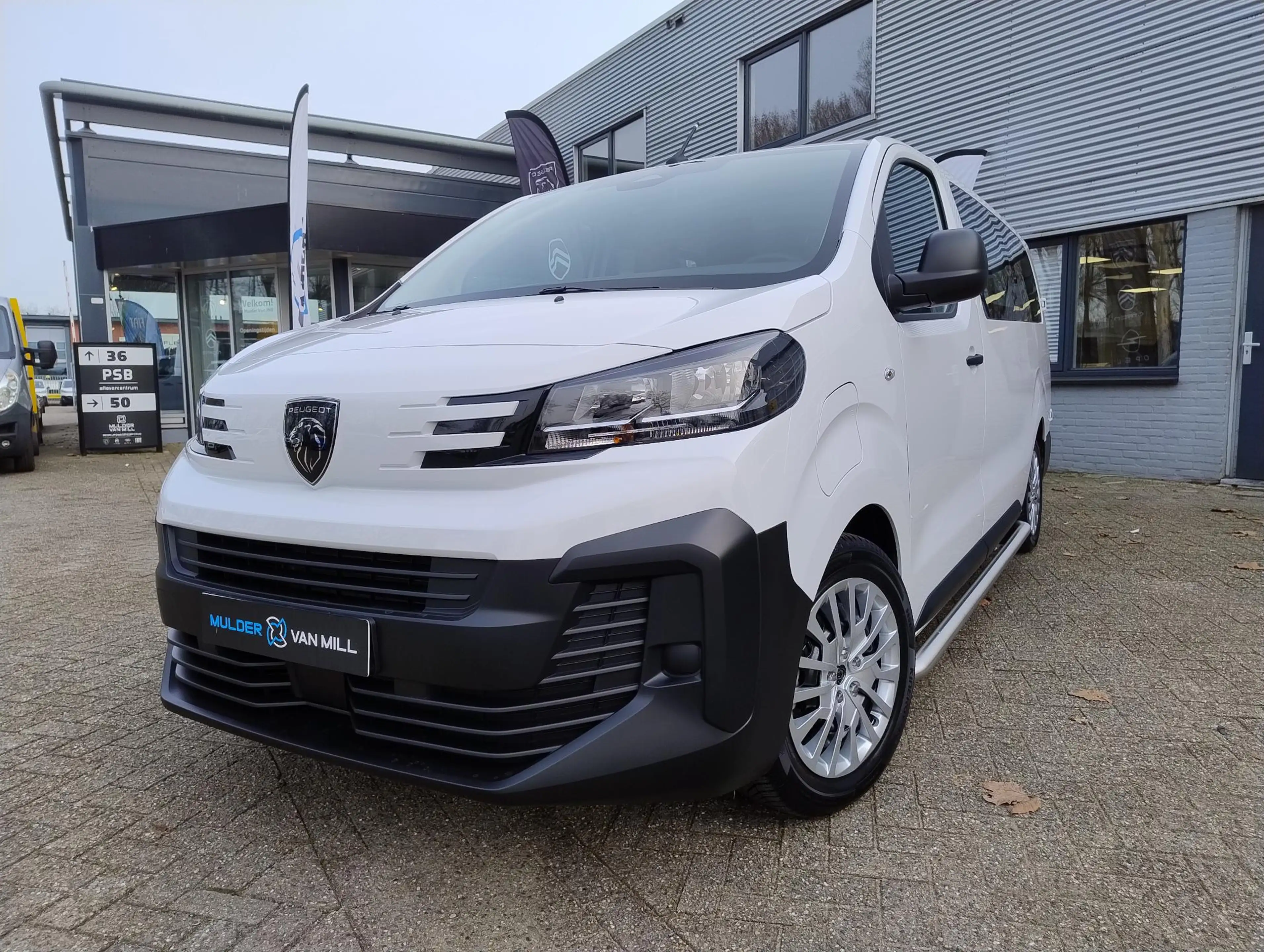 Peugeot e-Expert Combi L3 75kWh 136pk | 9-persoons | 17 inch stalen — photo 3
