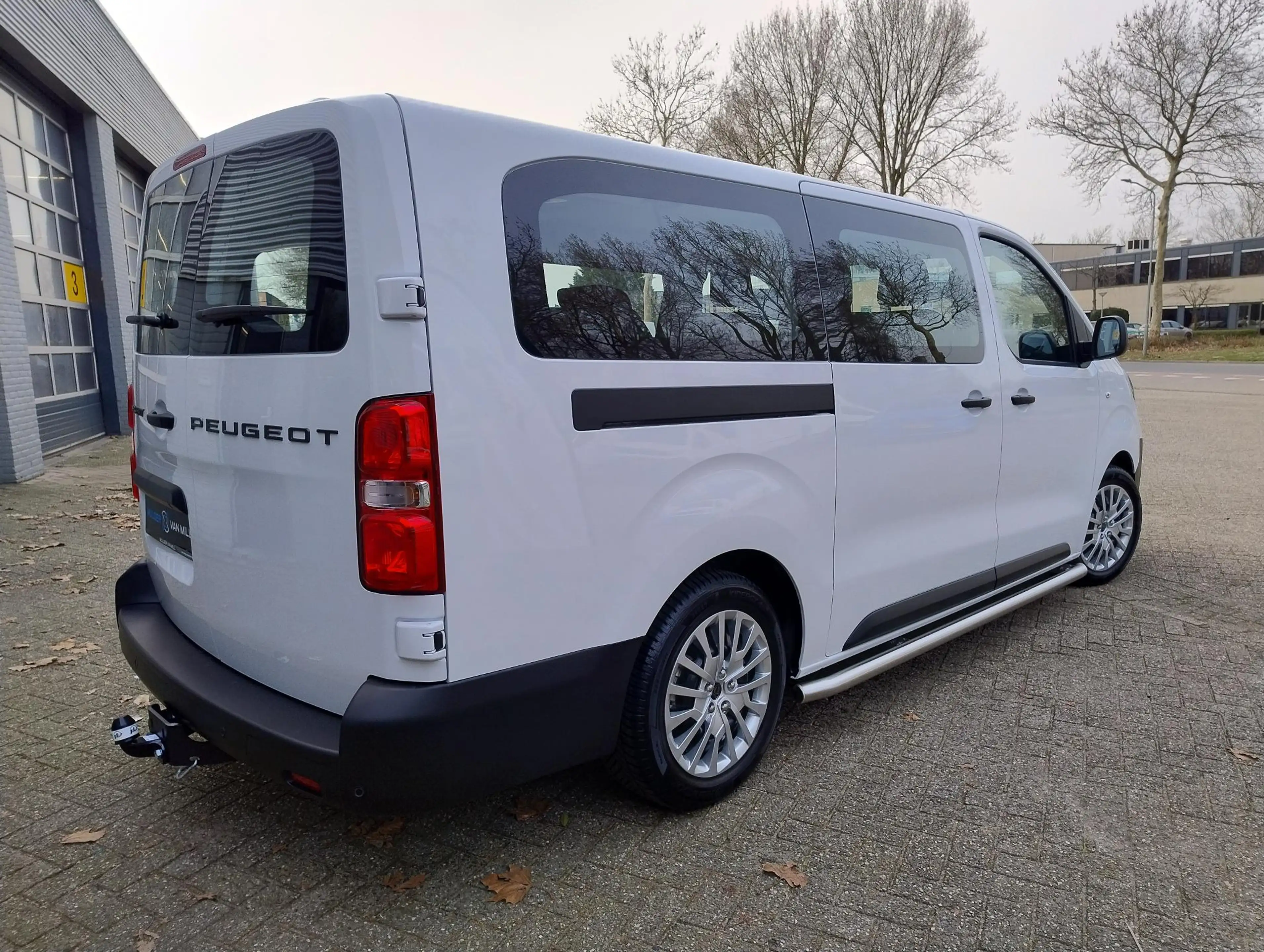 Peugeot e-Expert Combi L3 75kWh 136pk | 9-persoons | 17 inch stalen — photo 7