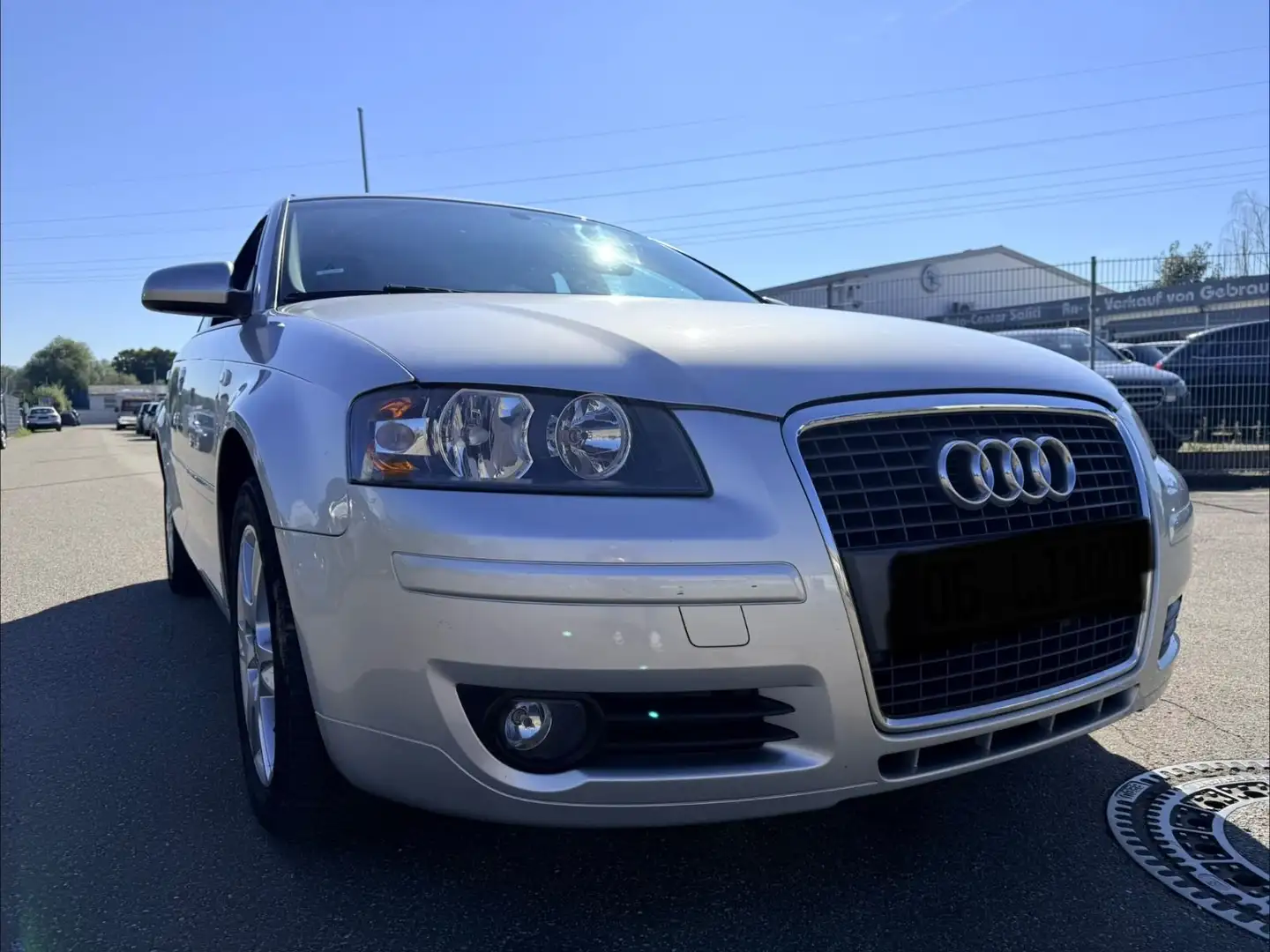 Audi A3 Sportback 1.6 Ambiente Silber - 2