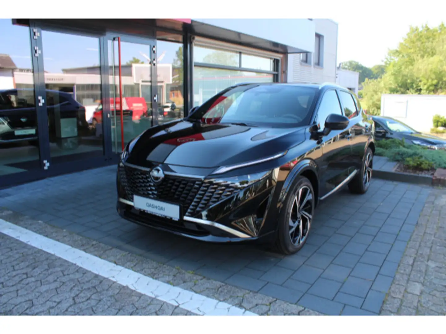 Nissan Qashqai 1.3 DIG-T Tekna+ Automatik 20 Zoll Schwarz - 2