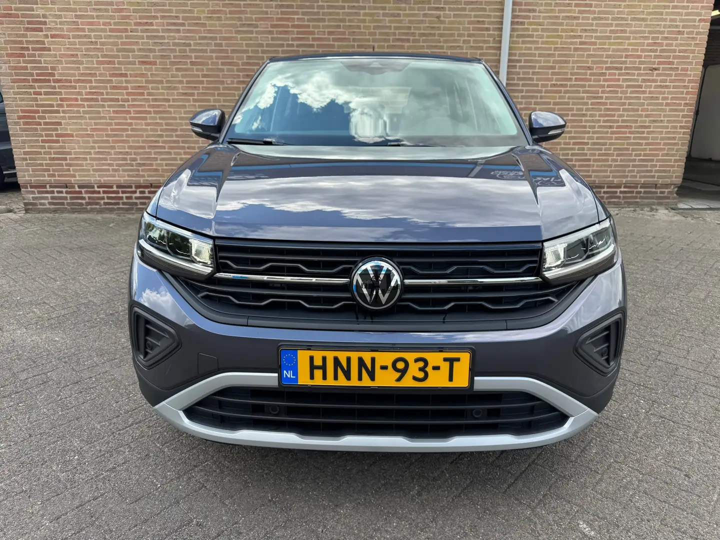 Volkswagen T-Cross 1.0 TSI Grijs - 2