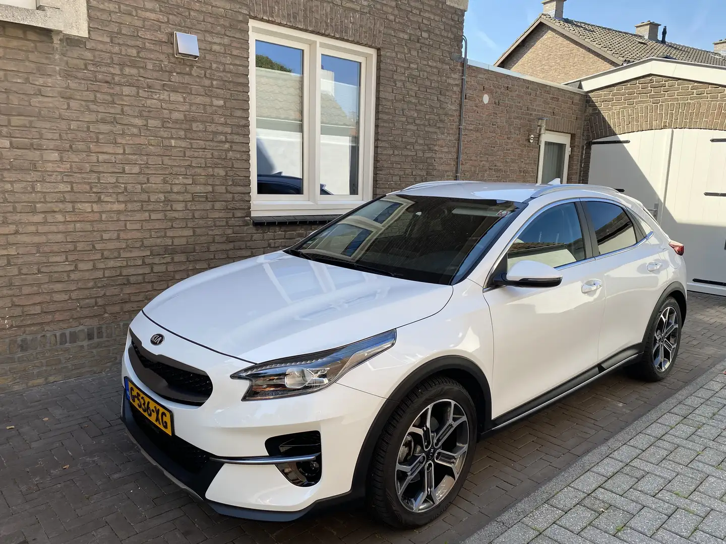 Kia XCeed 1.4 T-GDi DynamicPlusLine + fabrieksgarantie 2027 Alb - 1