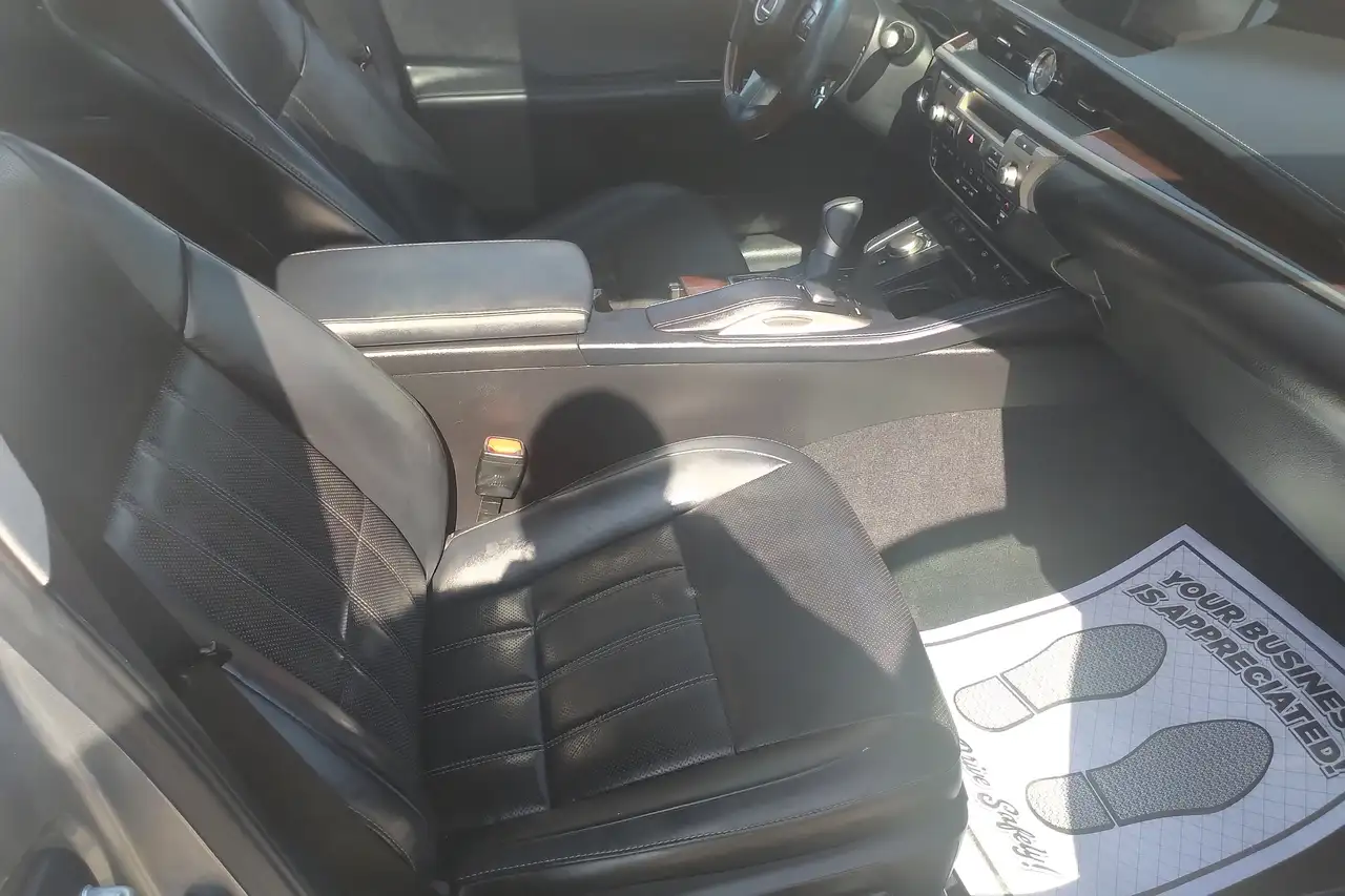 Lexus ES photo Lexus ES
