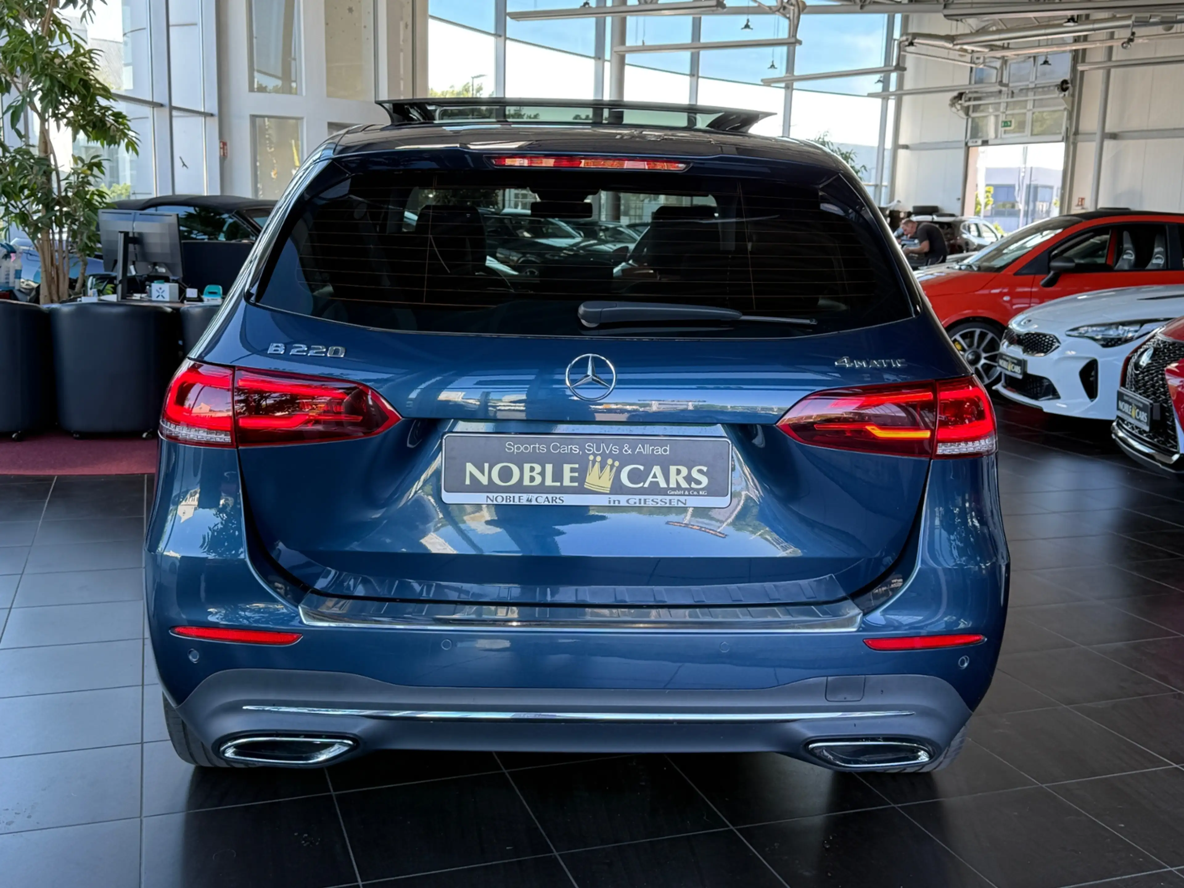 Mercedes-Benz B 220 4Matic PANO LED NAV RFK SHZ ALU — photo 6