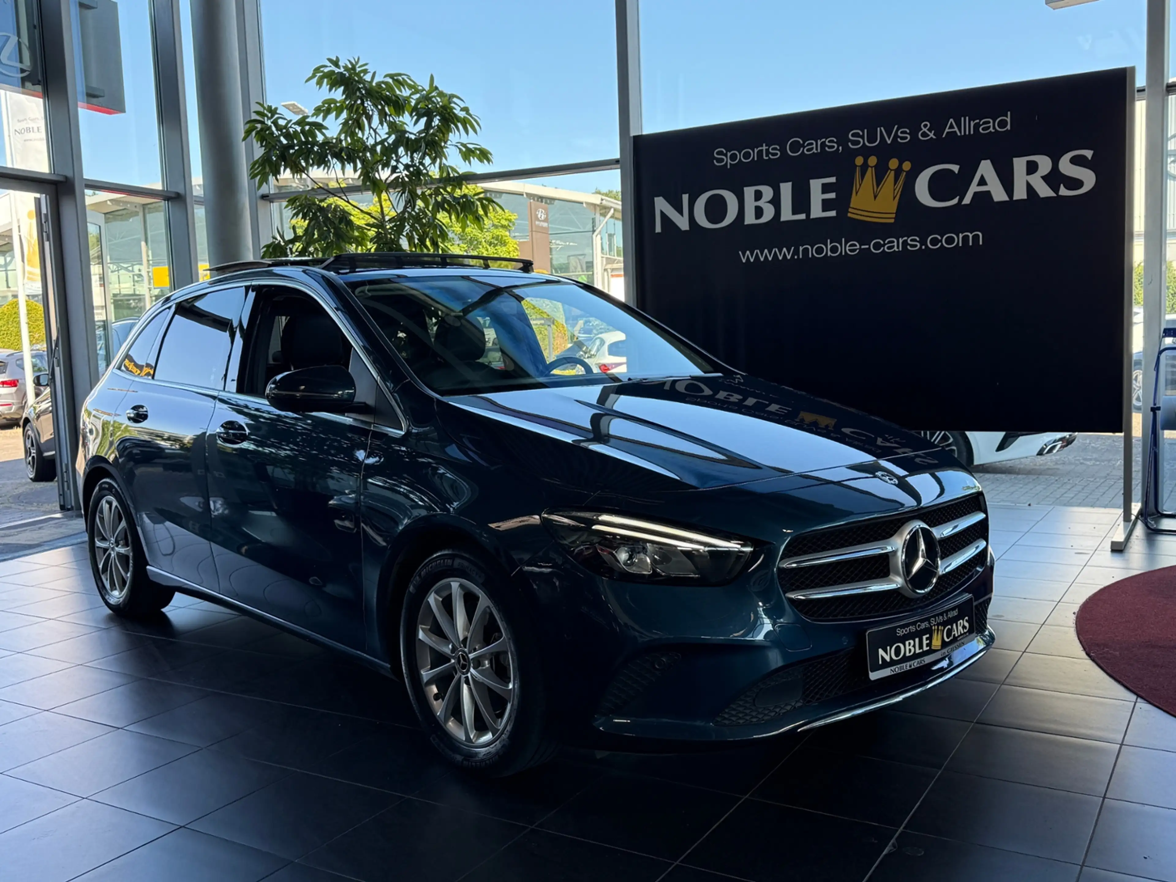 Mercedes-Benz B 220 4Matic PANO LED NAV RFK SHZ ALU