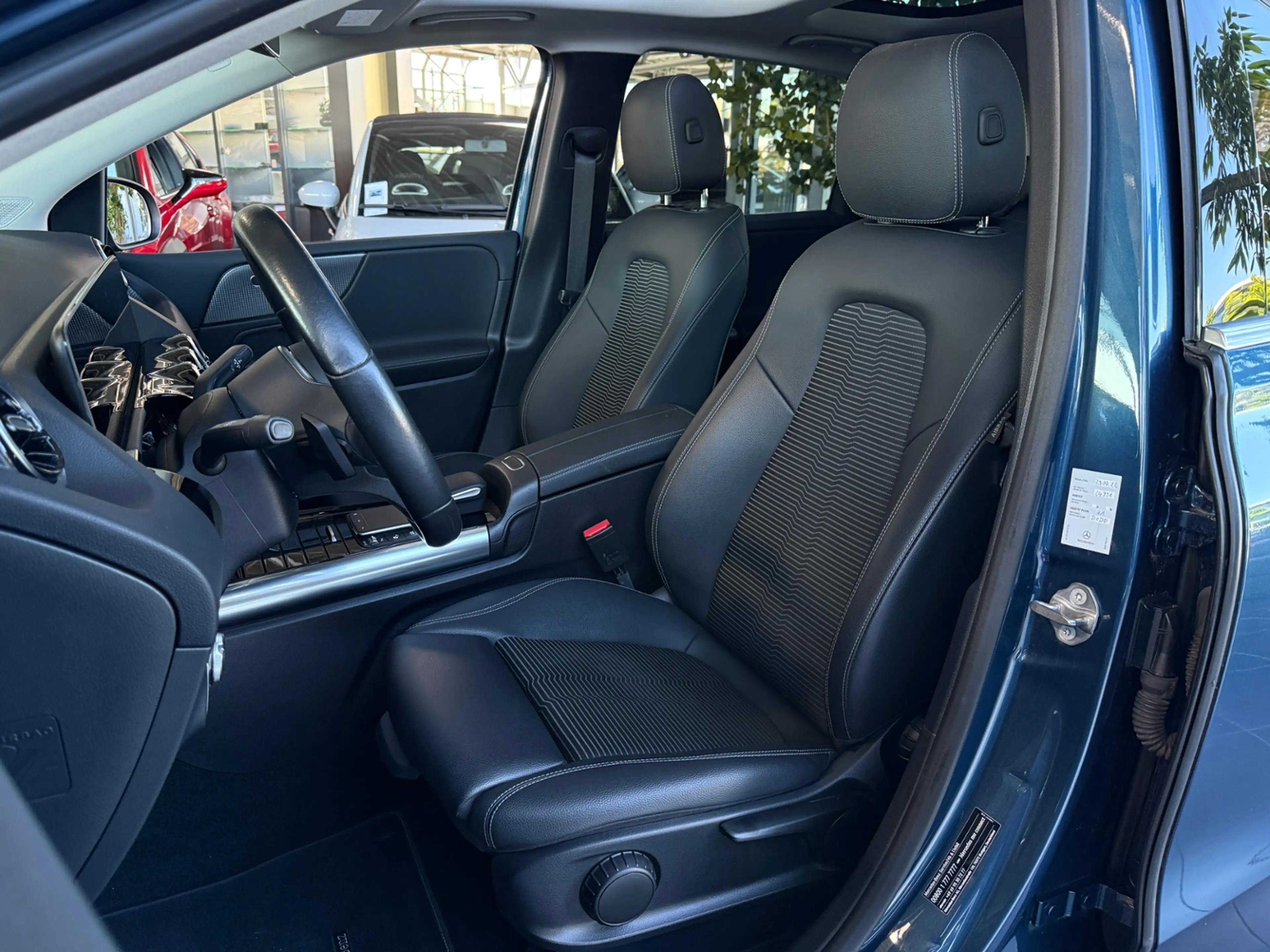 Mercedes-Benz B 220 4Matic PANO LED NAV RFK SHZ ALU — photo 9