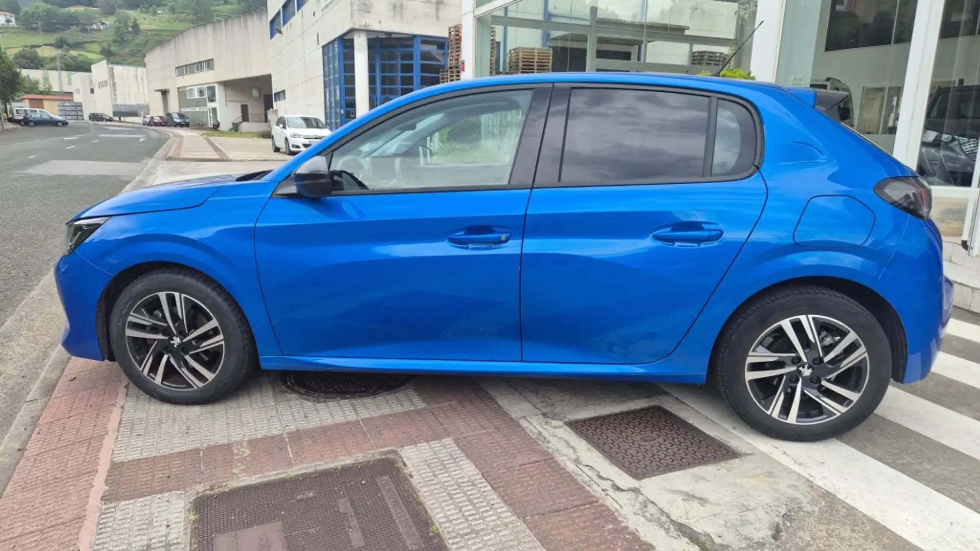 Peugeot 208 1.2 Puretech S&S Allure Pack 100 Azul - 2