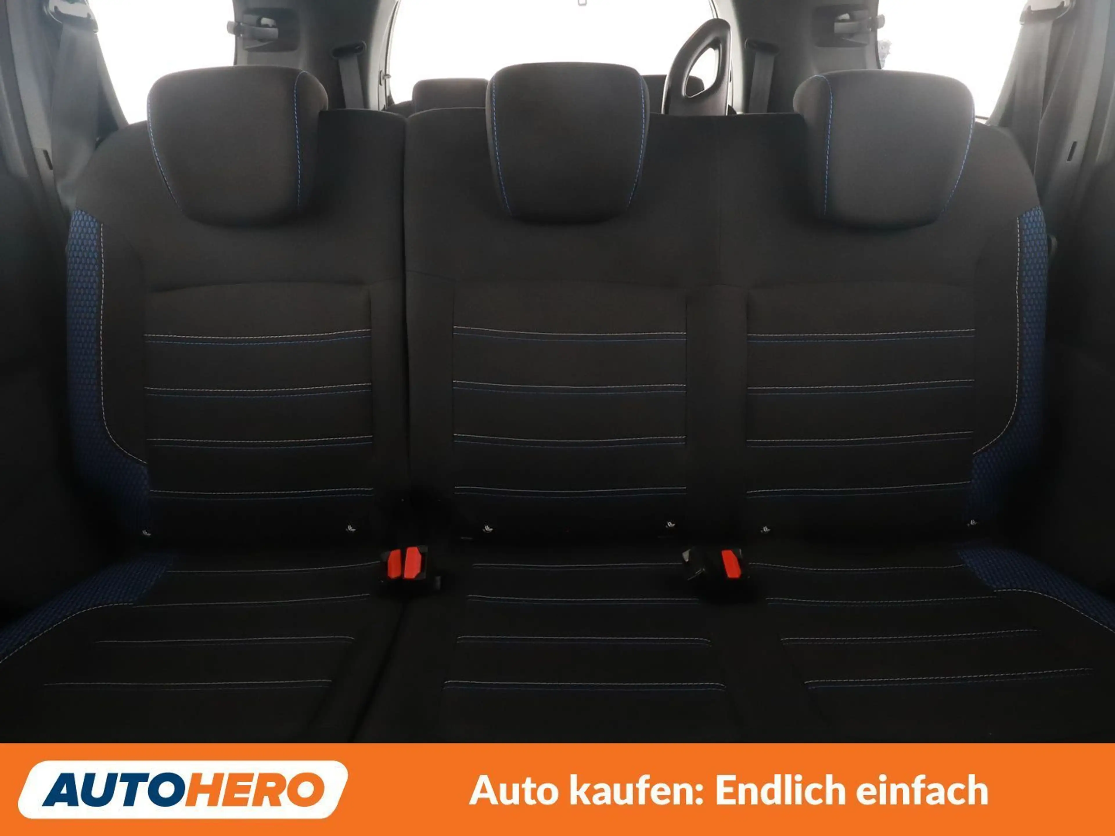 Dacia Lodgy 1.5 Blue dCi Celebration *NAVI*TEMPO*KLIMA*BT*CAM* — photo 15
