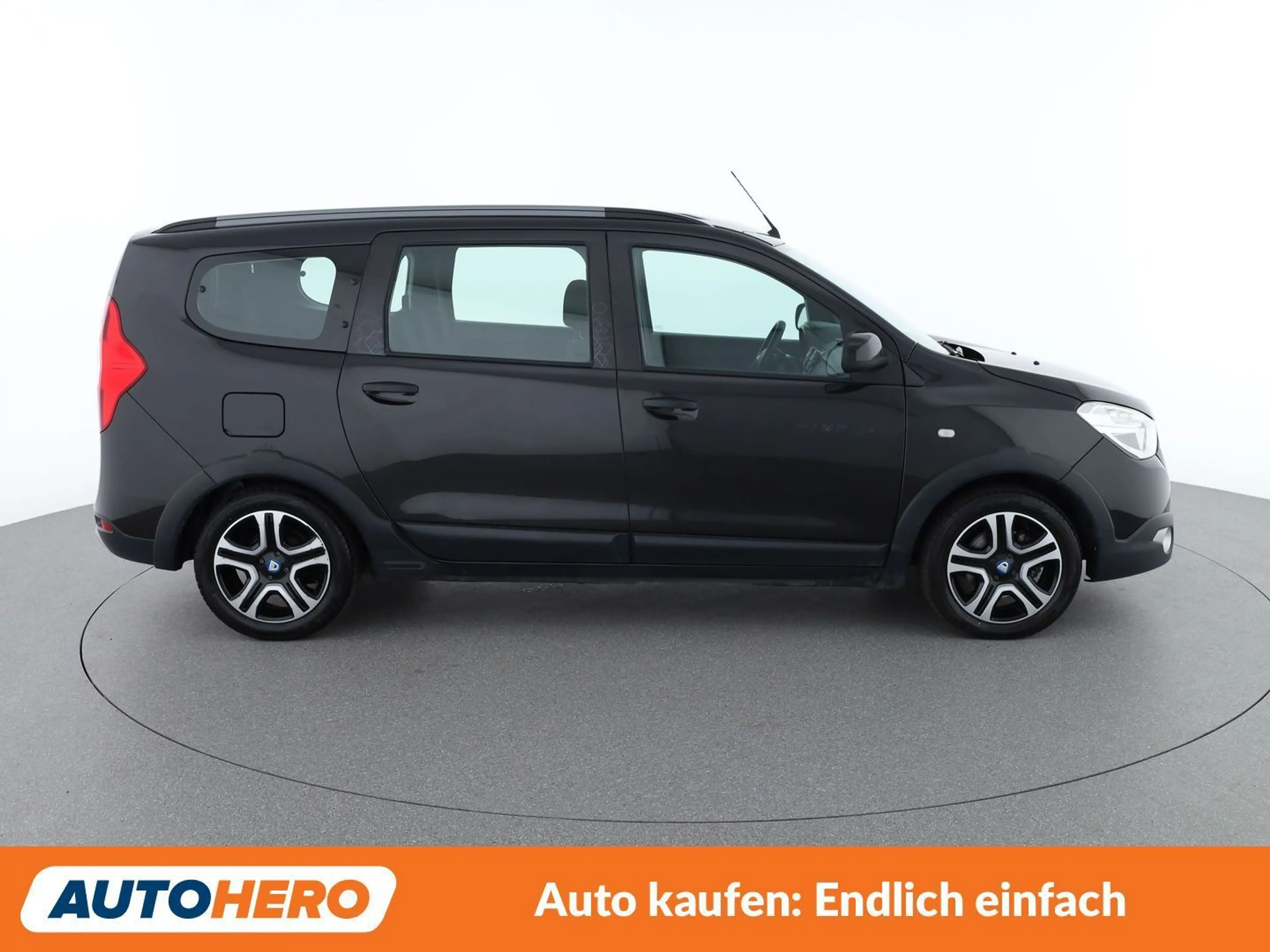 Dacia Lodgy 1.5 Blue dCi Celebration *NAVI*TEMPO*KLIMA*BT*CAM* — photo 7