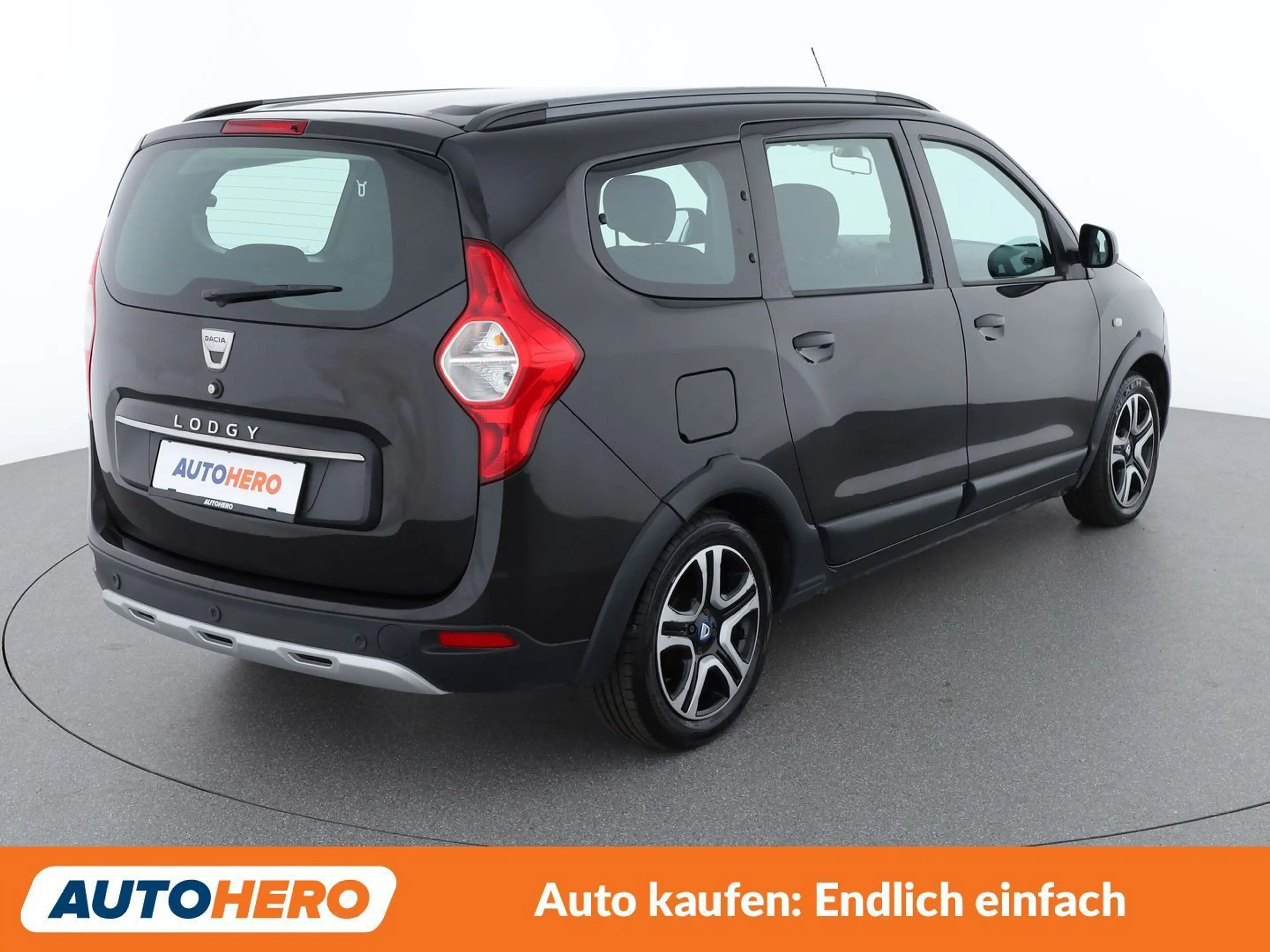 Dacia Lodgy 1.5 Blue dCi Celebration *NAVI*TEMPO*KLIMA*BT*CAM* — photo 6