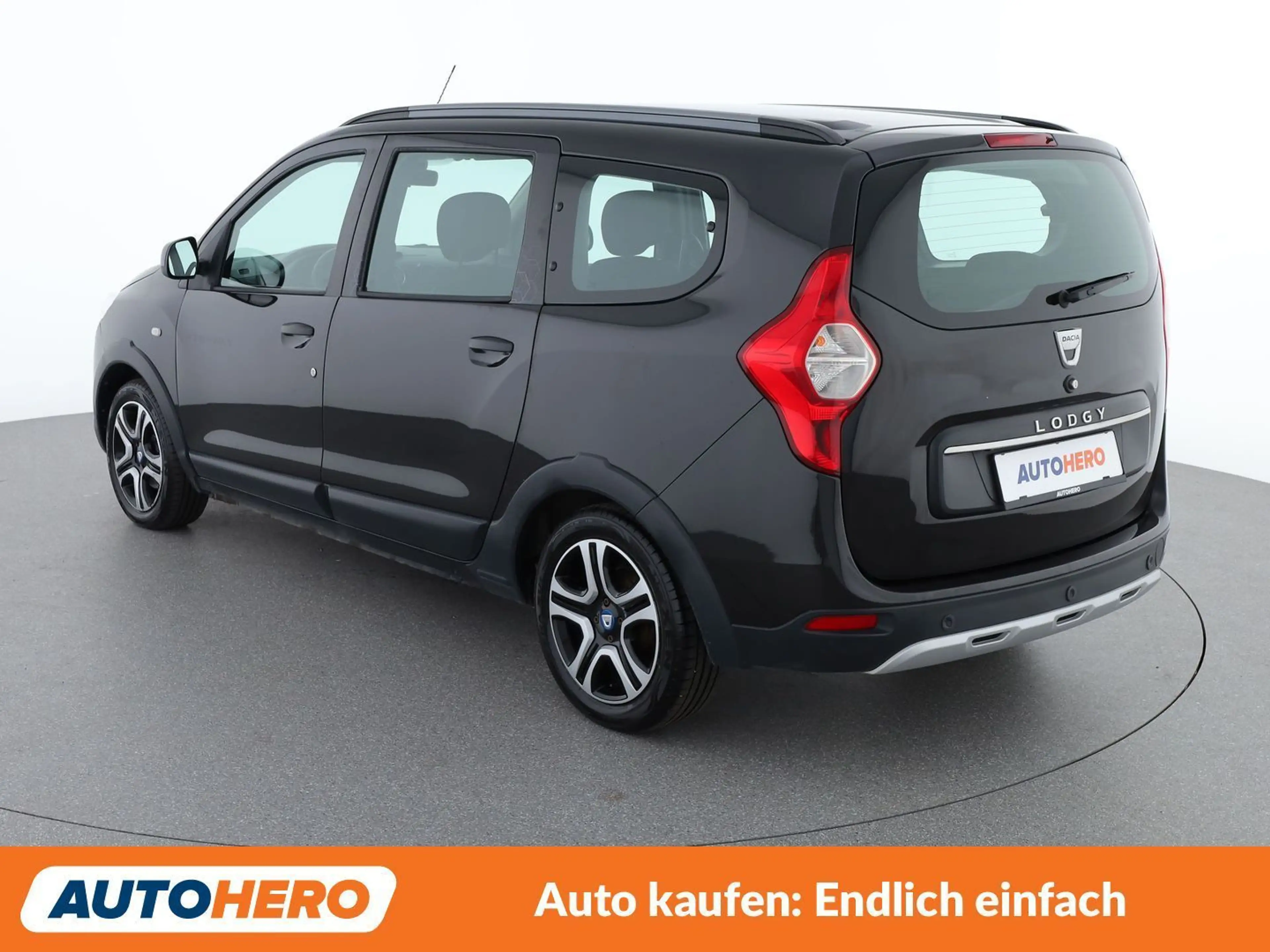 Dacia Lodgy 1.5 Blue dCi Celebration *NAVI*TEMPO*KLIMA*BT*CAM* — photo 4