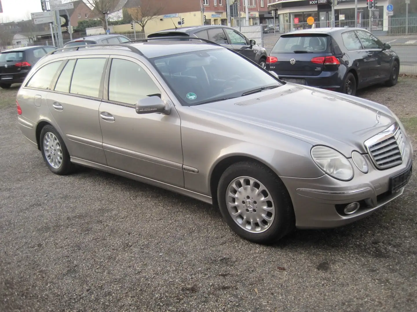 Mercedes-Benz E 280 T-LPG-Automatik Grau - 1