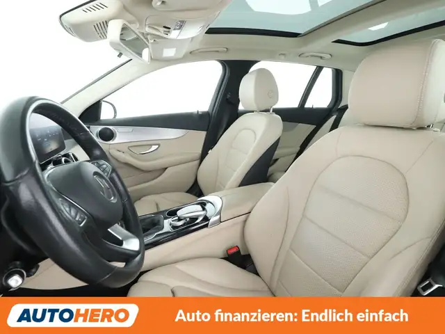 Mercedes-Benz C-Class view 10