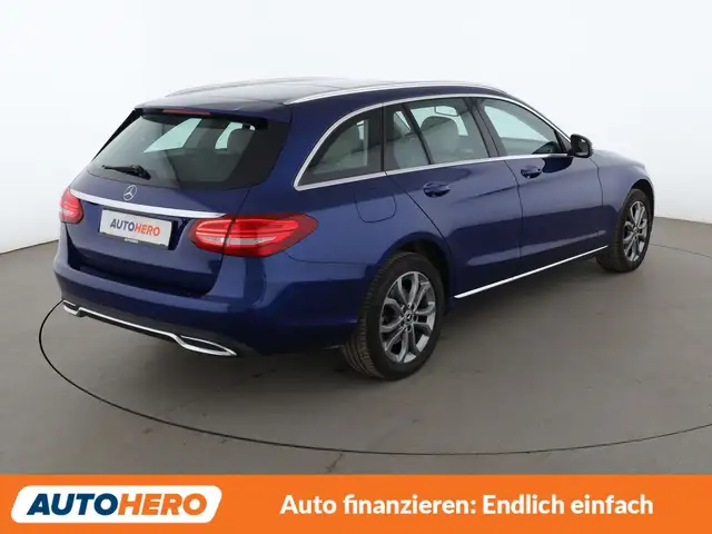 Mercedes-Benz C-Class view 6