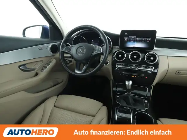Mercedes-Benz C-Class view 13