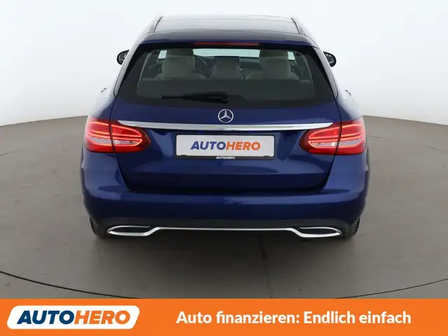 Mercedes-Benz C-Class view 5