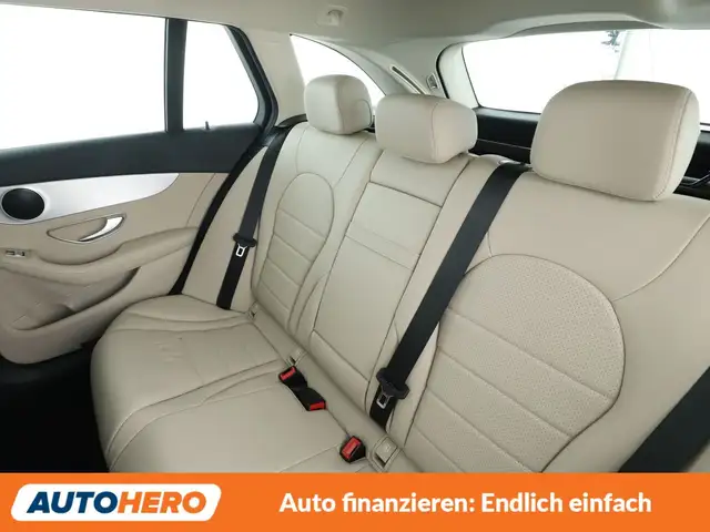 Mercedes-Benz C-Class view 14
