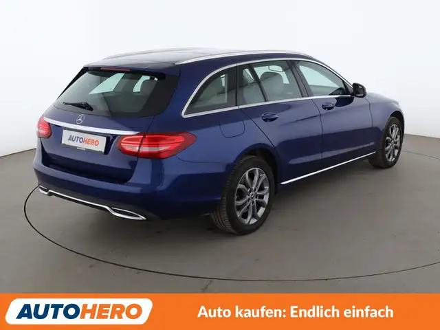 Mercedes-Benz C view 6