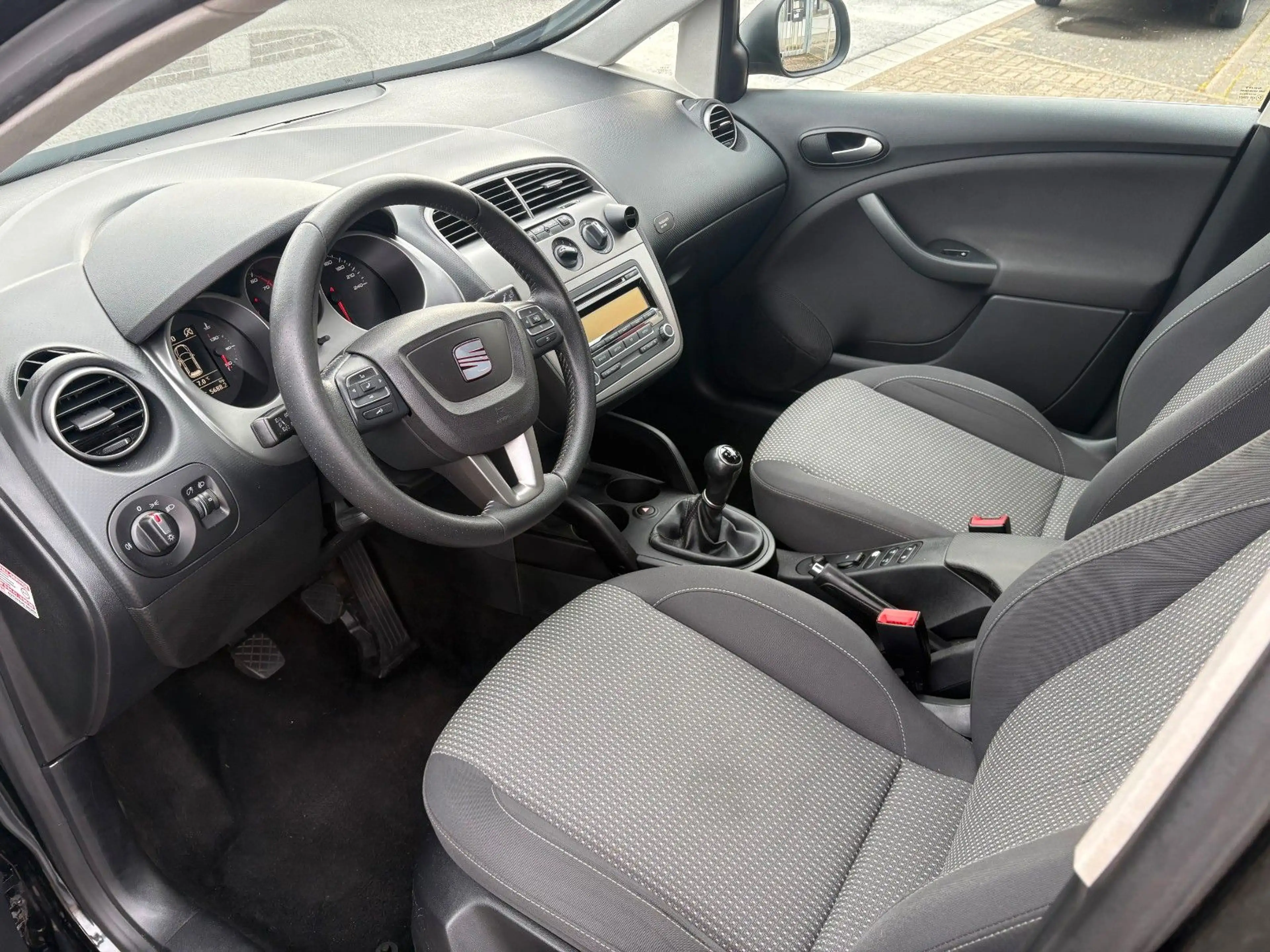 SEAT Altea XL 1.2 TSI Reference — photo 11