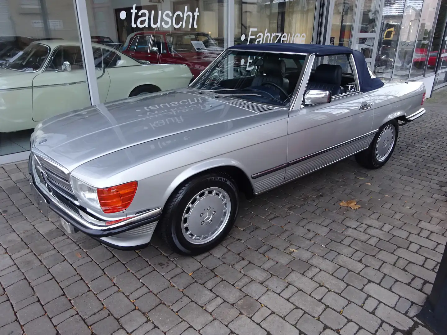 Mercedes-Benz 560 SL unverbastelt und perfekt mit H-Zulassung Albastru - 2