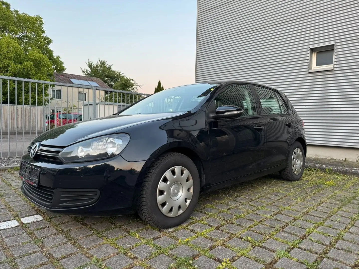 Volkswagen Golf *VI*Euro5*Klima*TÜV NEU*1,6 Ltr* Schwarz - 1