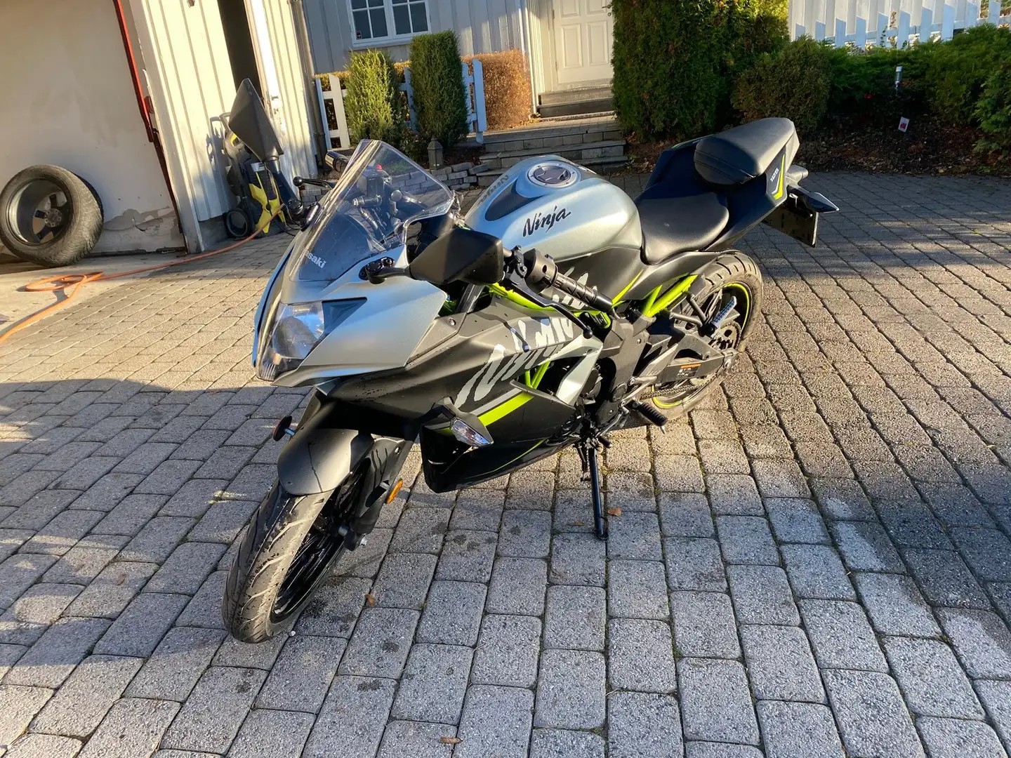 Kawasaki Ninja 125 Noir - 2