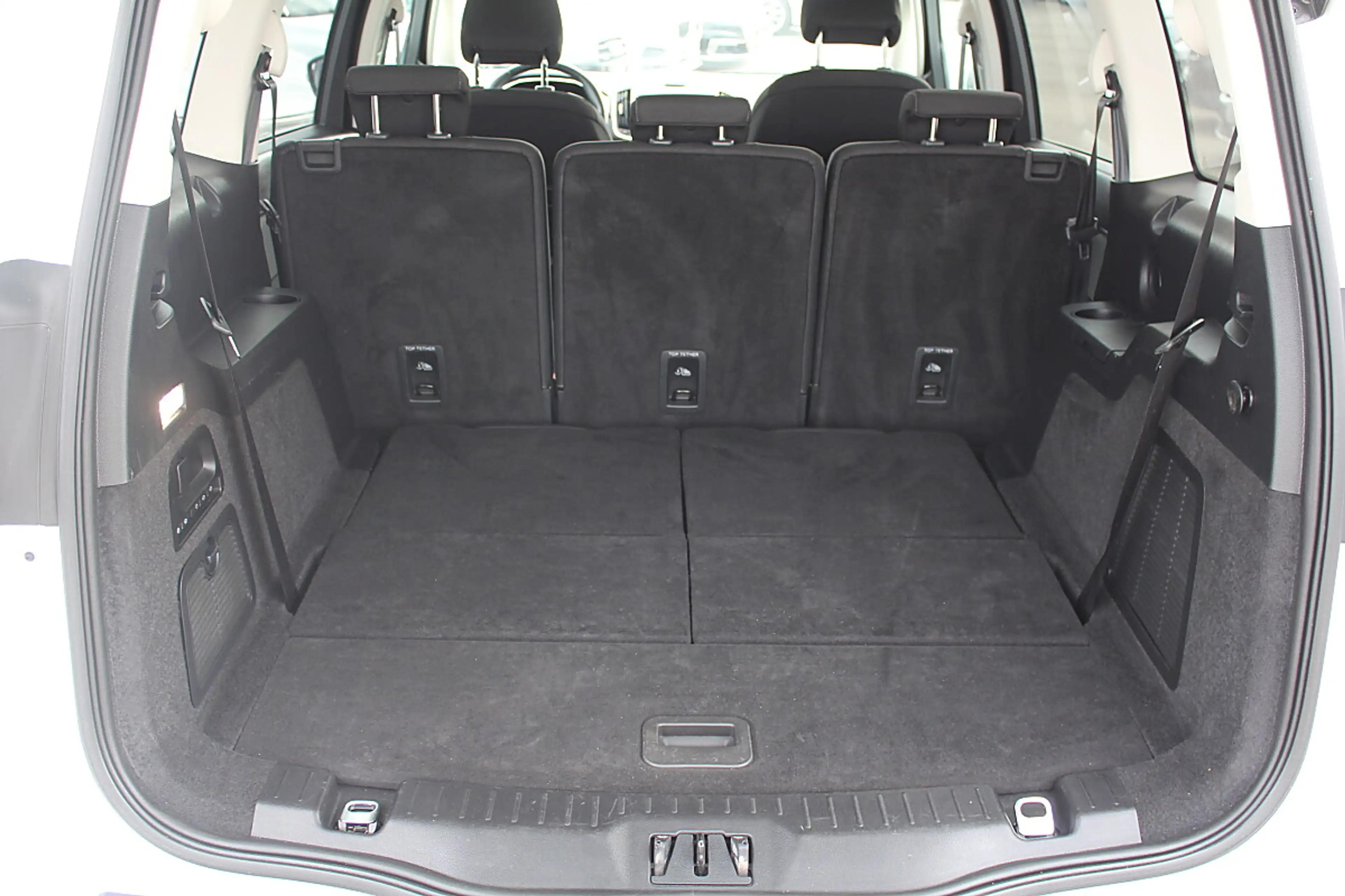 Ford Galaxy 2,0 EcoBlue Titanium LED 7-Sitz ACC KAMERA AHK ... — photo 15