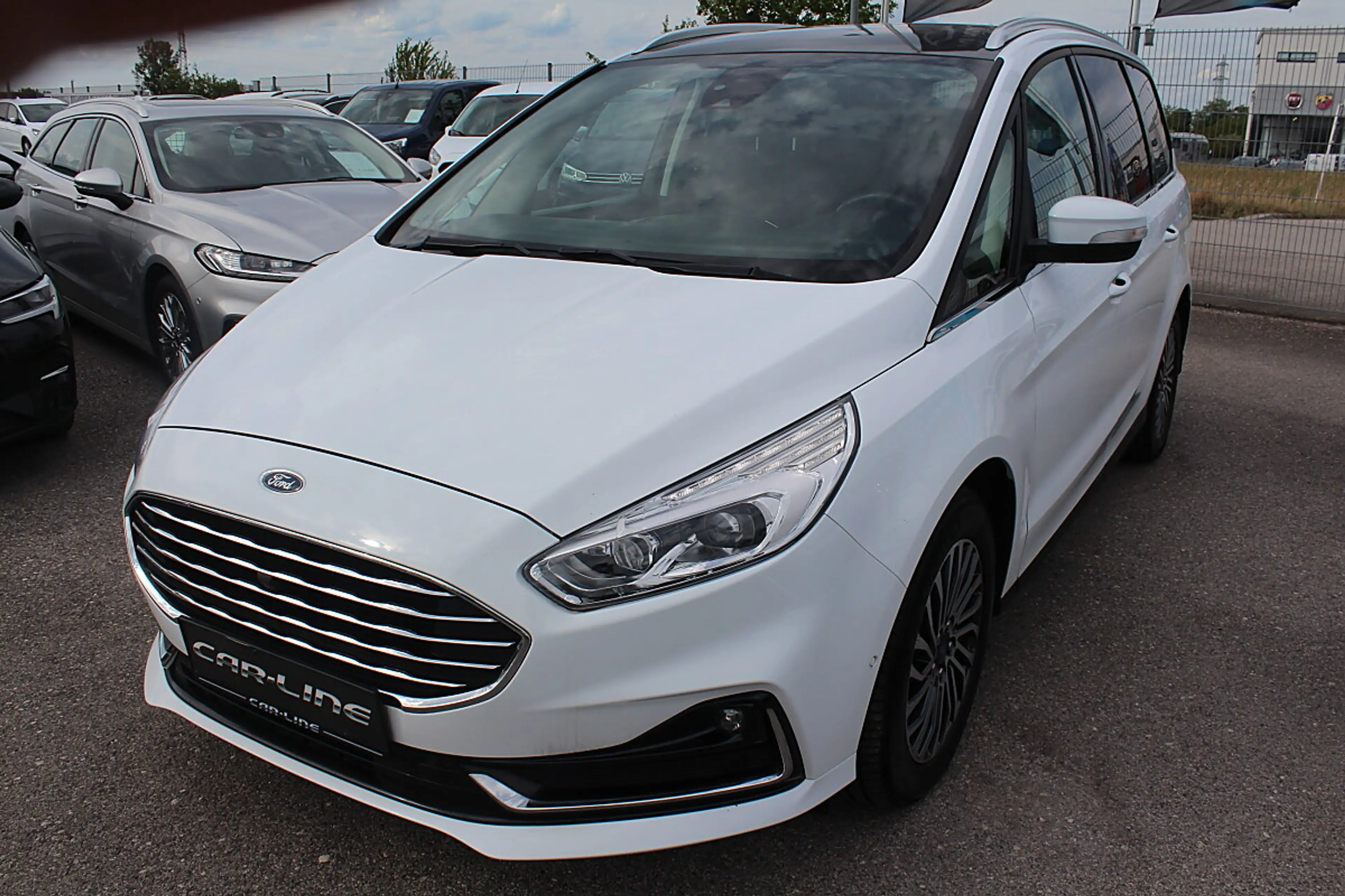Ford Galaxy 2,0 EcoBlue Titanium LED 7-Sitz ACC KAMERA AHK ... — photo 4