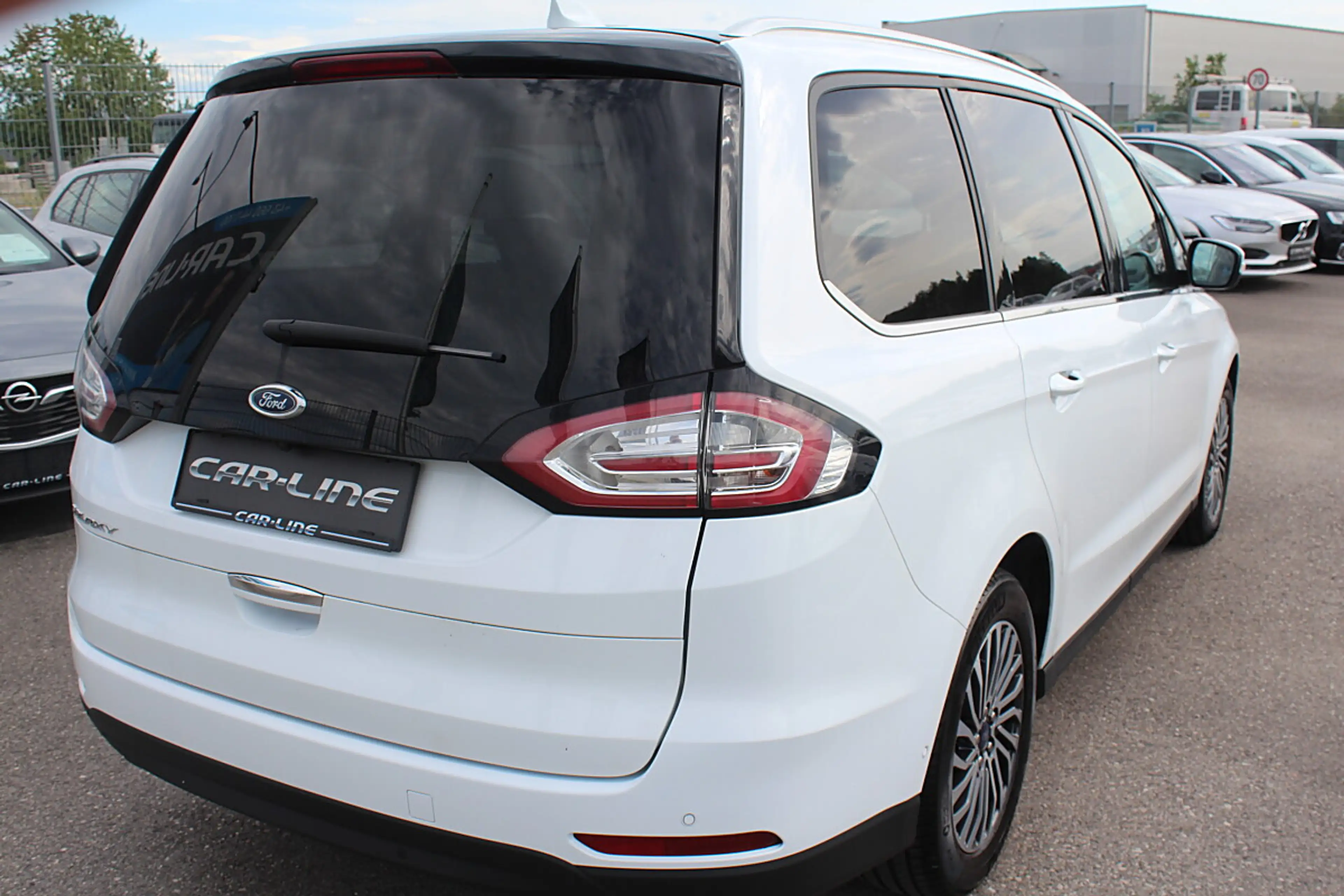 Ford Galaxy 2,0 EcoBlue Titanium LED 7-Sitz ACC KAMERA AHK ... — photo 14