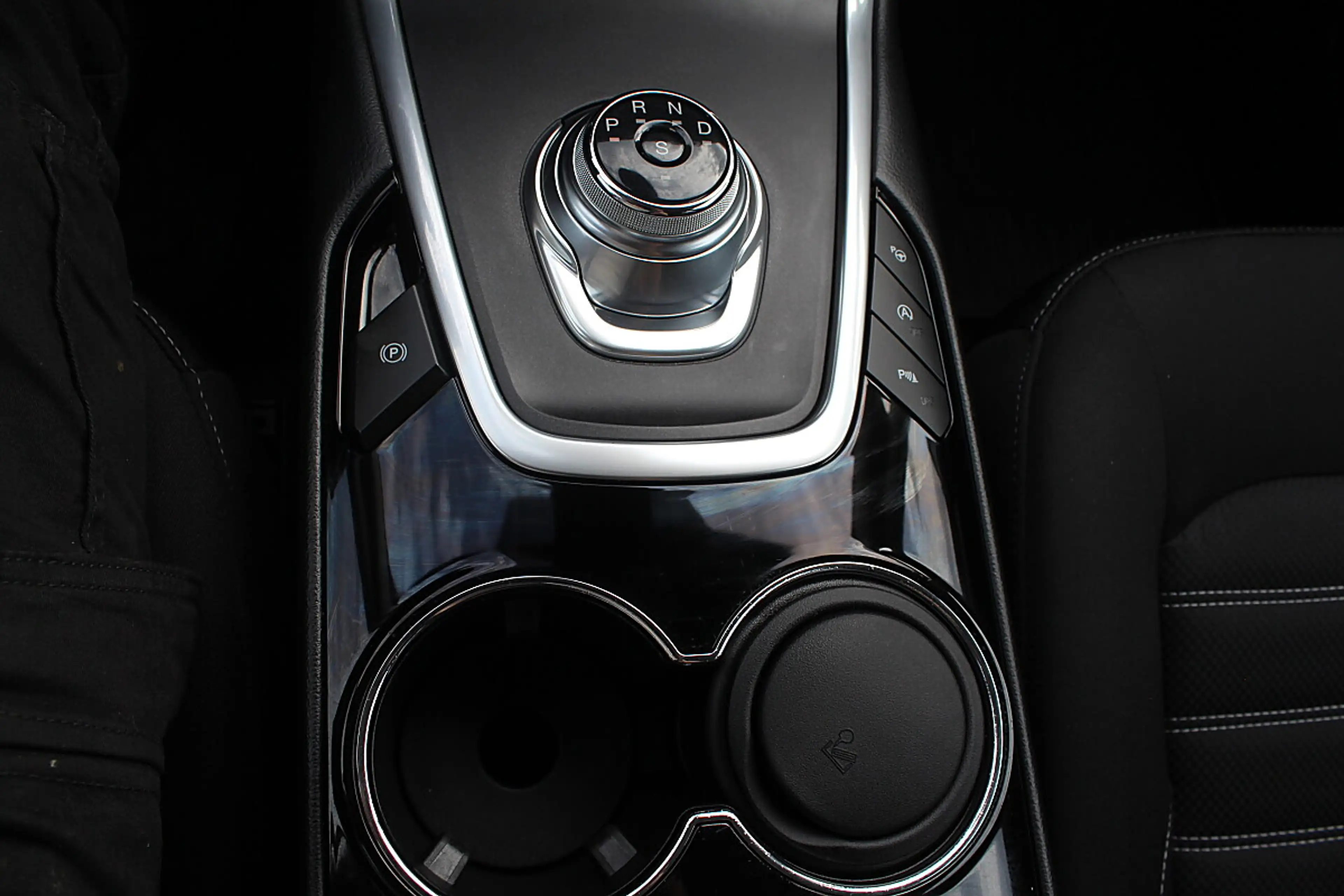 Ford Galaxy 2,0 EcoBlue Titanium LED 7-Sitz ACC KAMERA AHK ... — photo 12