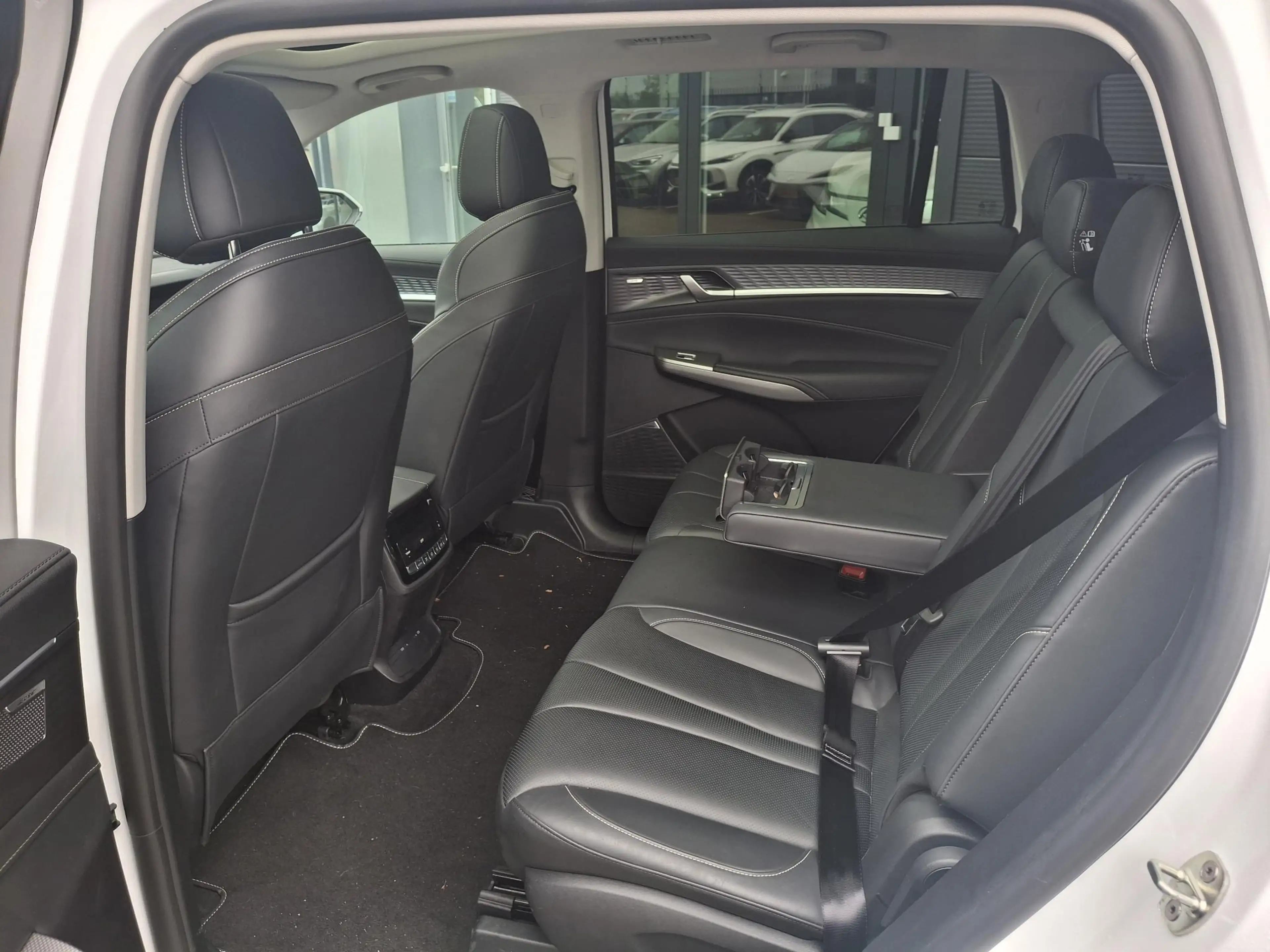 MG MGS9 1.5 Premium Plug-in Hybrid | Trekhaak | Panoramdak — photo 10