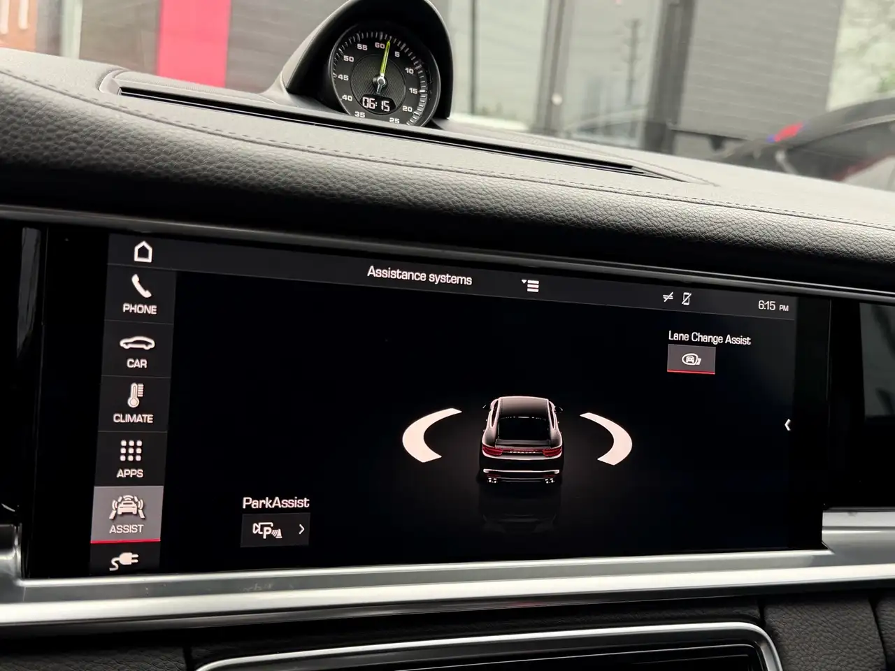 Porsche Panamera снимка Porsche Panamera