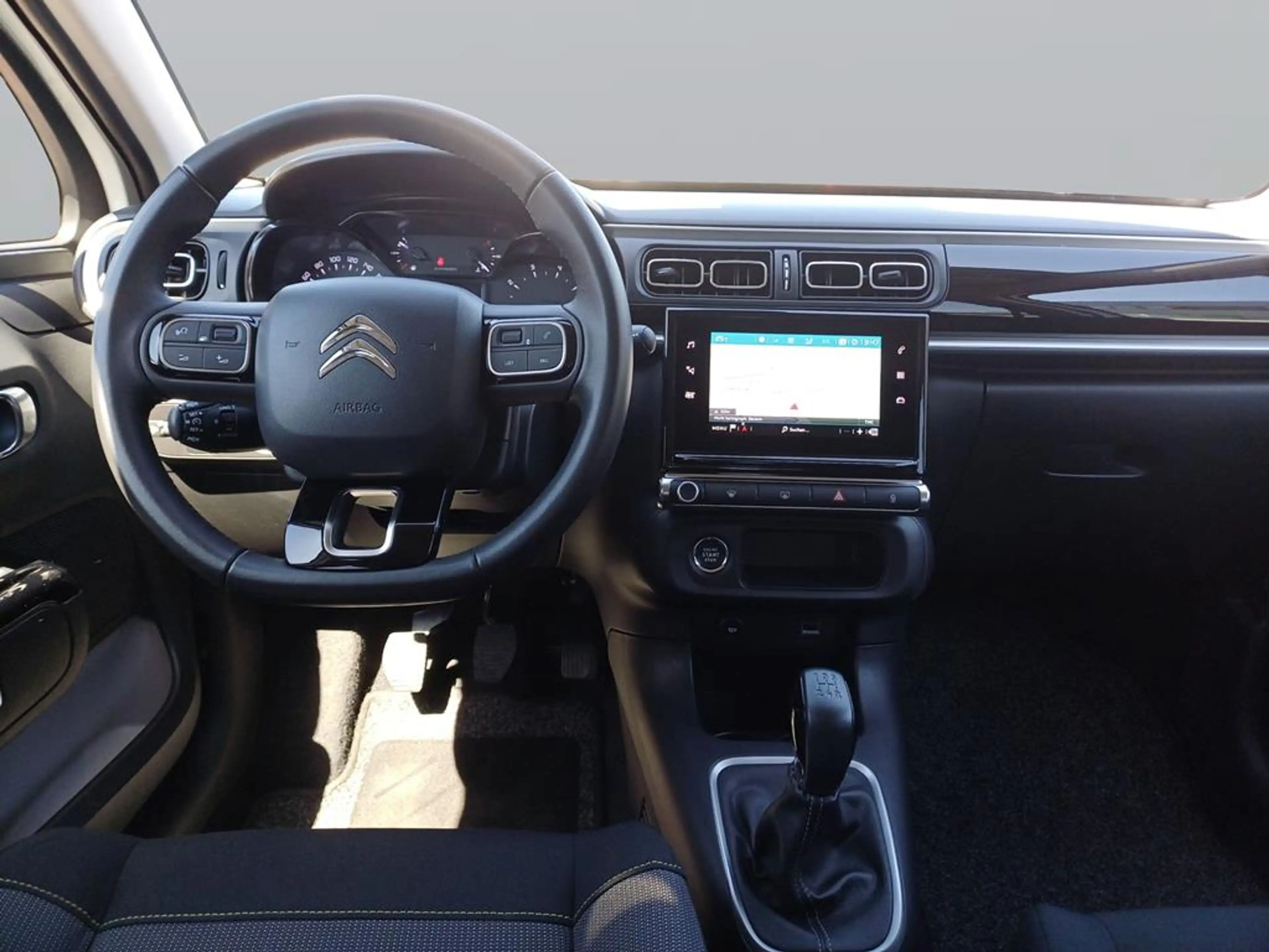 Citroen C3 PureTech 83 S&S Shine — photo 9