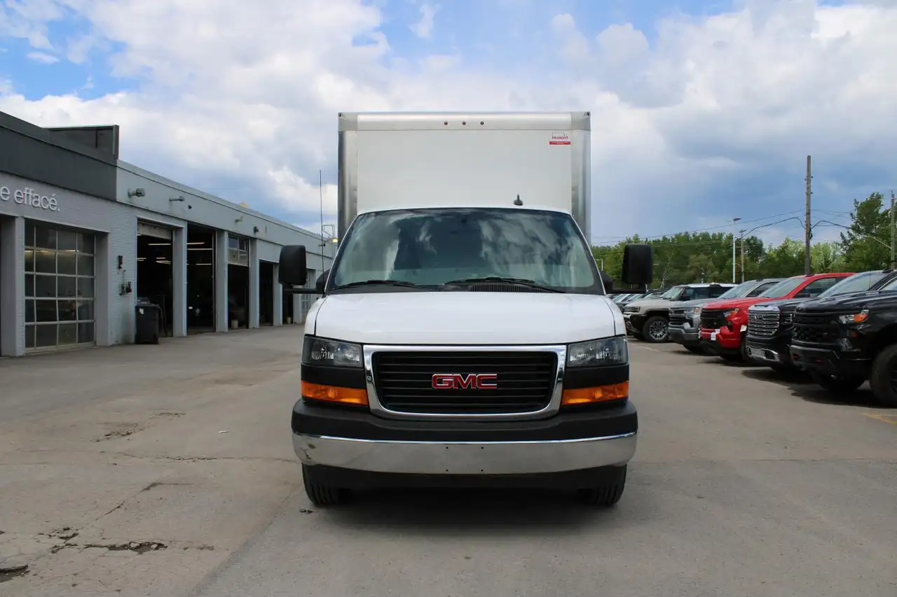 2025 GMC Savana