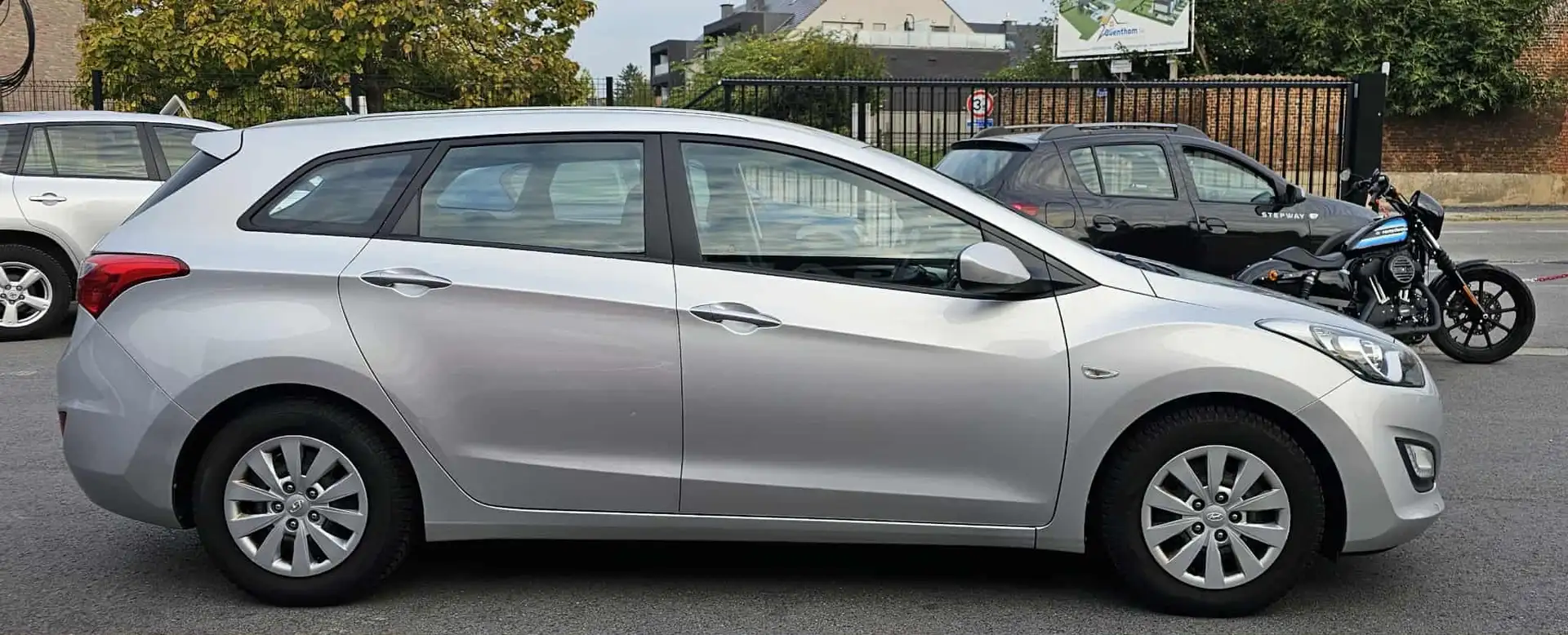 Hyundai i30 i30 1.4i Cool ISG 66.000 km Argent - 2