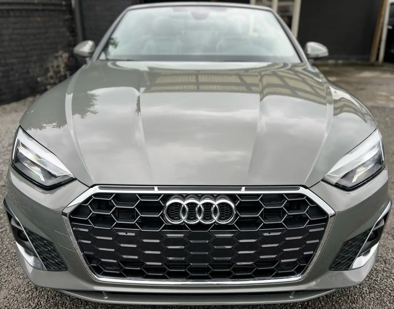Audi A5 Cabriolet 35 TFSI Business Edition S line tronic Grijs - 2