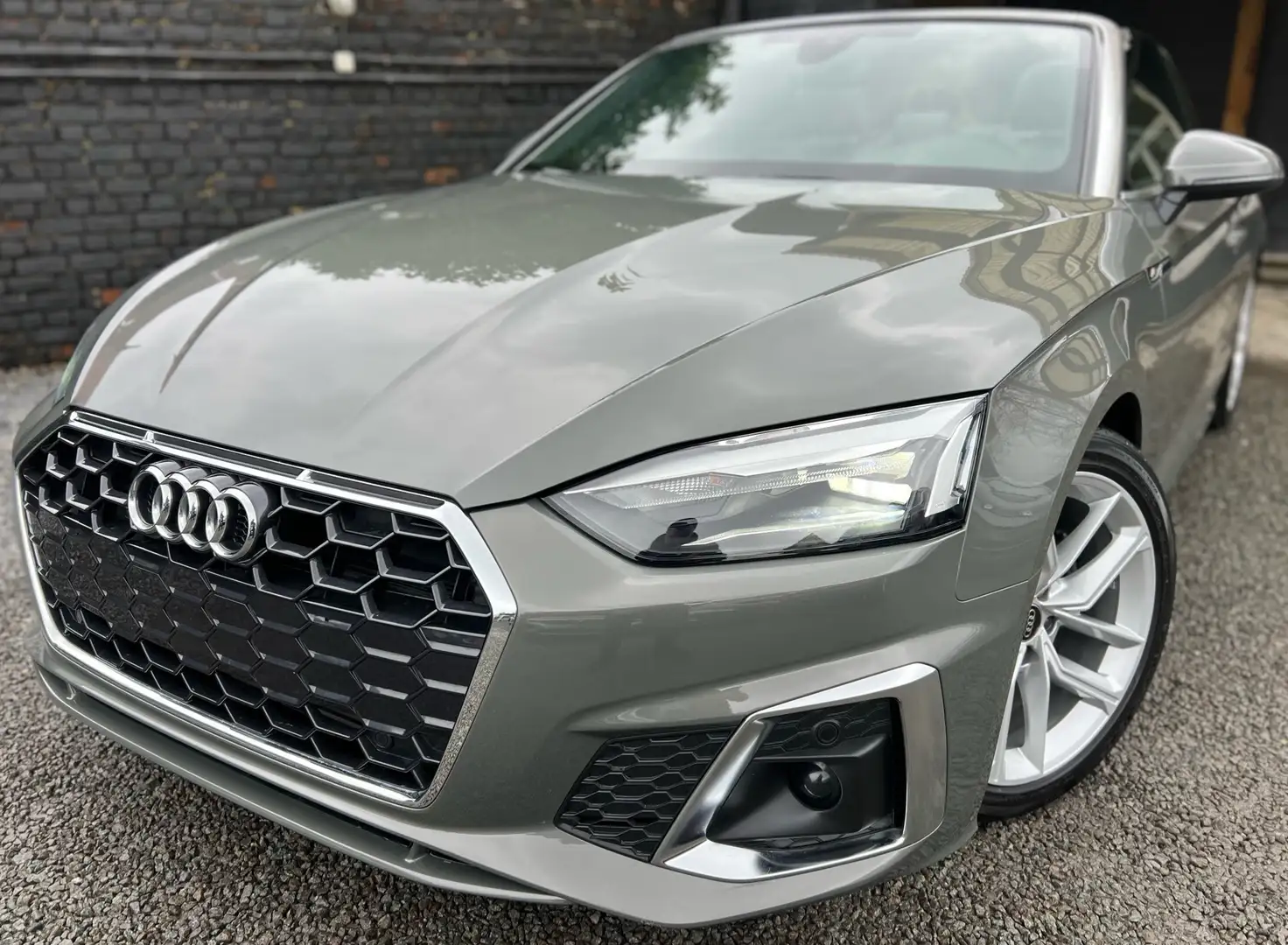 Audi A5 Cabriolet 35 TFSI Business Edition S line tronic Grijs - 1
