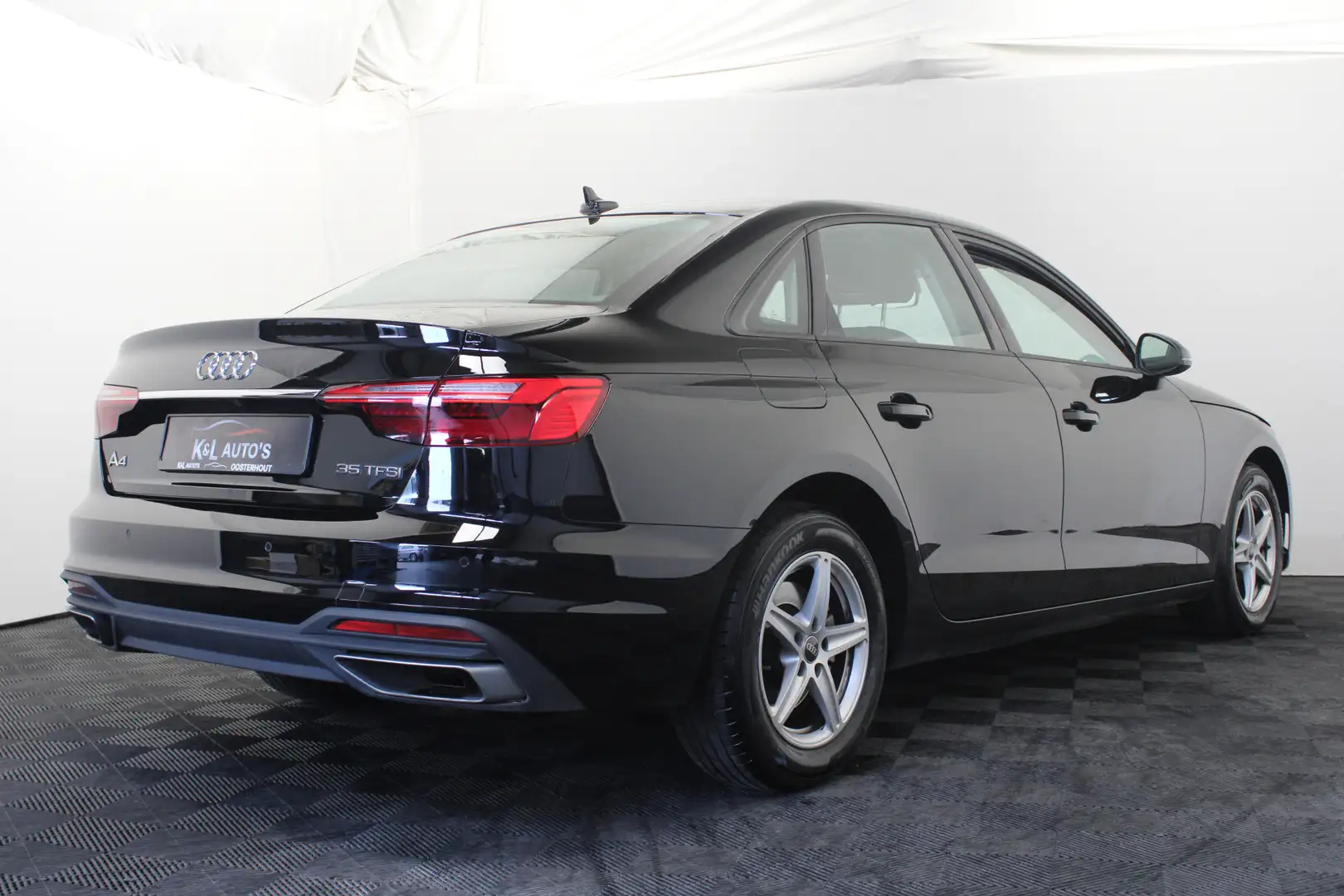 Audi A4 Limousine 35 TFSI Advanced Edition |Camera|Carplay Schwarz - 2