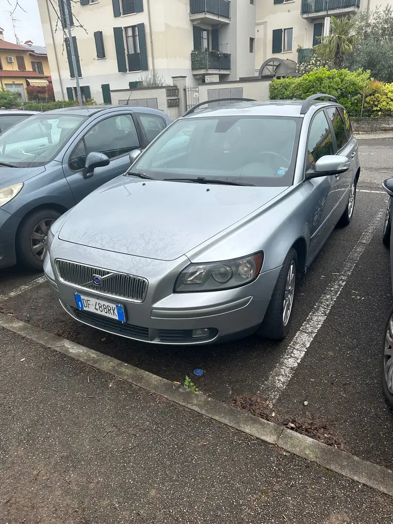 Volvo V50 2.0d Momentum - 1