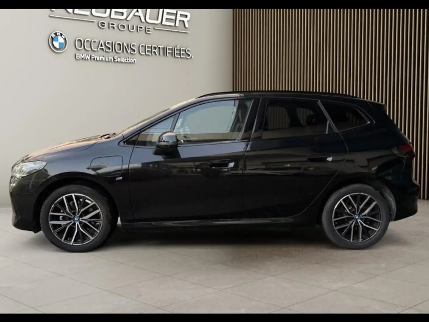 BMW 225 225e 245ch xDrive M Sport DKG7 Schwarz - 2