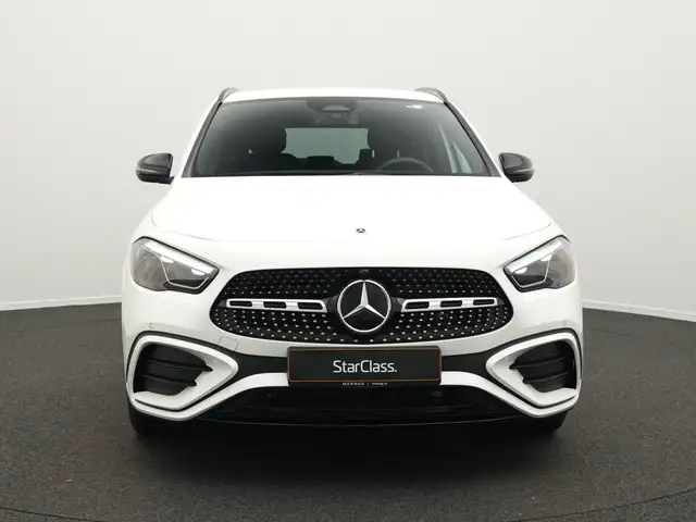 Mercedes-Benz Gla Class view 2