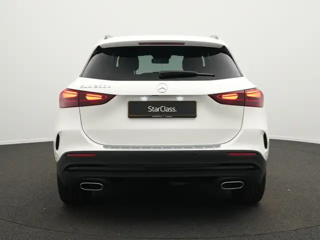 Mercedes-Benz Gla Class view 4
