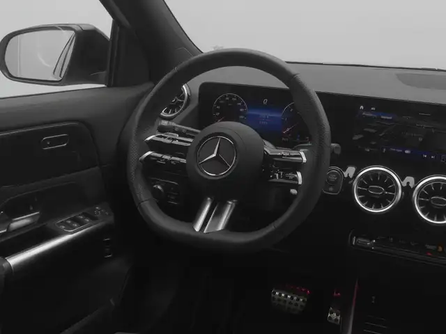 Mercedes-Benz Gla Class view 19
