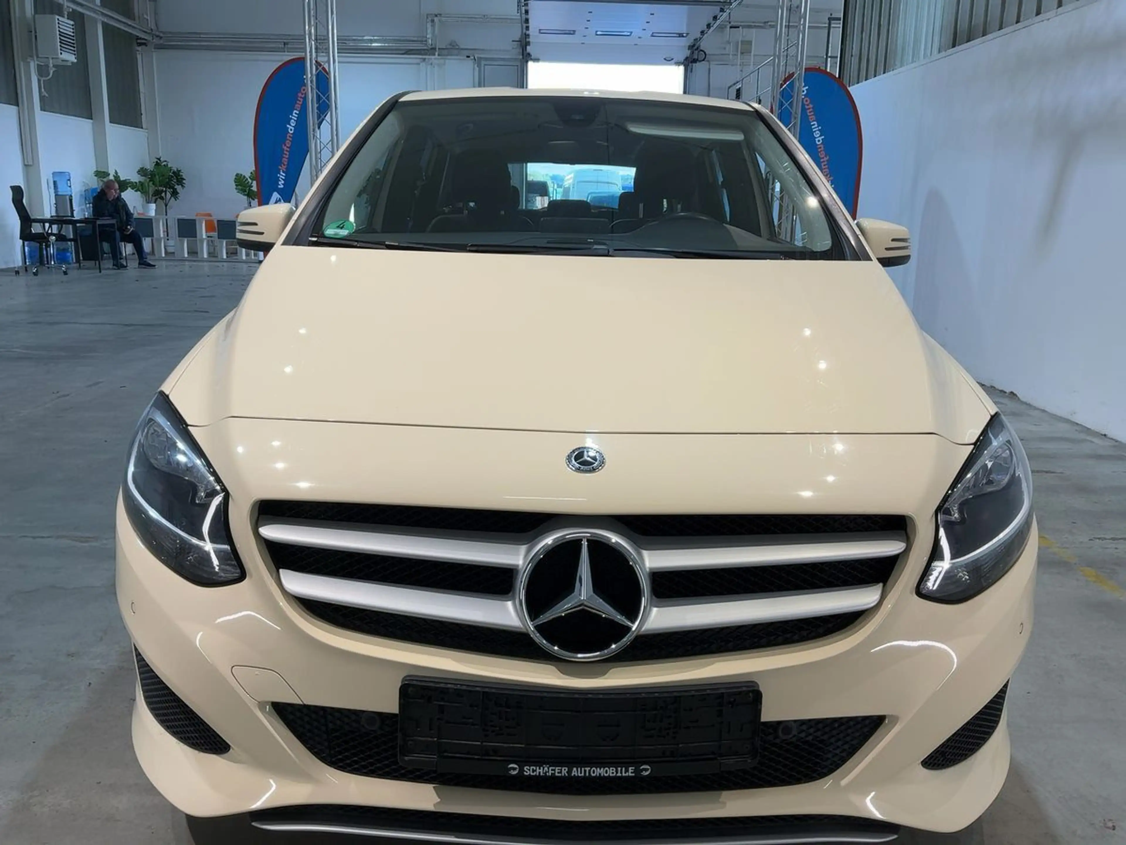 Mercedes-Benz B 200 d DCT Taxi — photo 4