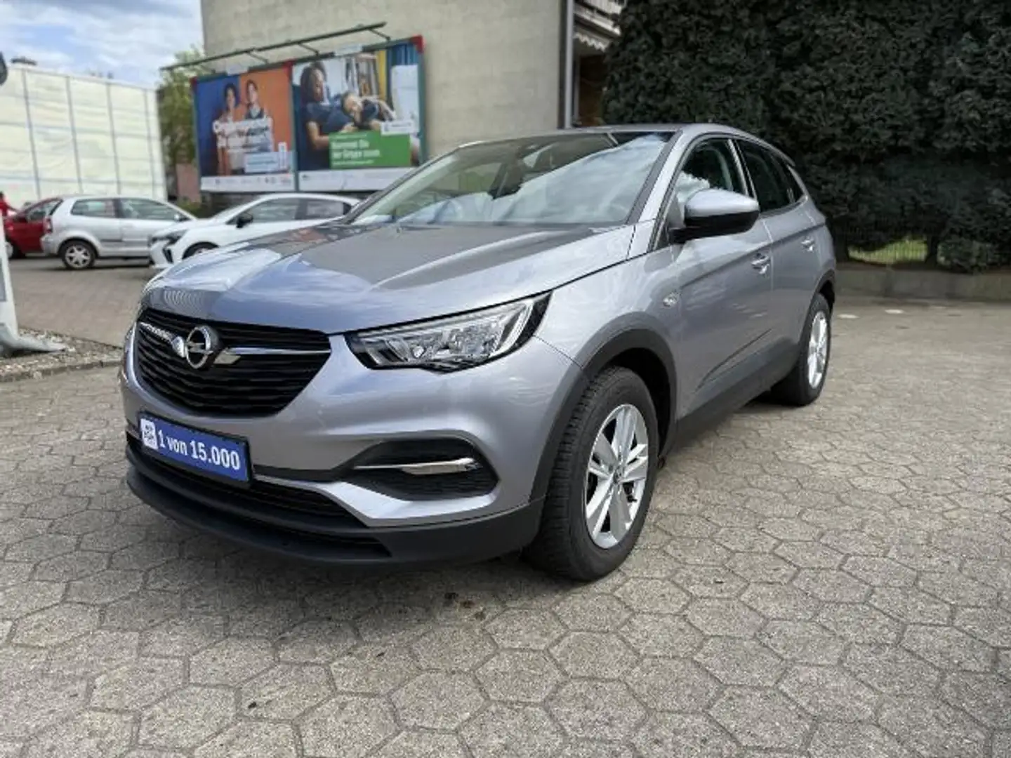 Opel Grandland X Edition 1.2 AT. Navi, Carplay, Ganzjahresreifen Plateado - 1