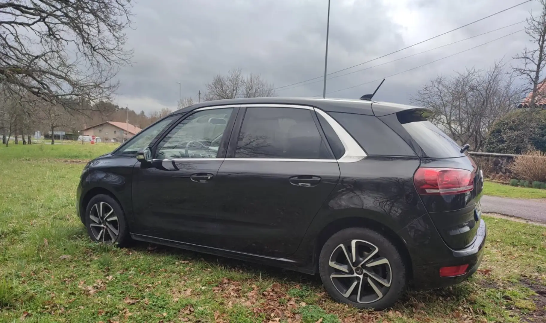 Citroen C4 1.2 PureTech Live Edition 130 Zwart - 2