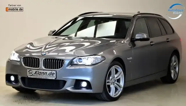 BMW 5 Series view 3
