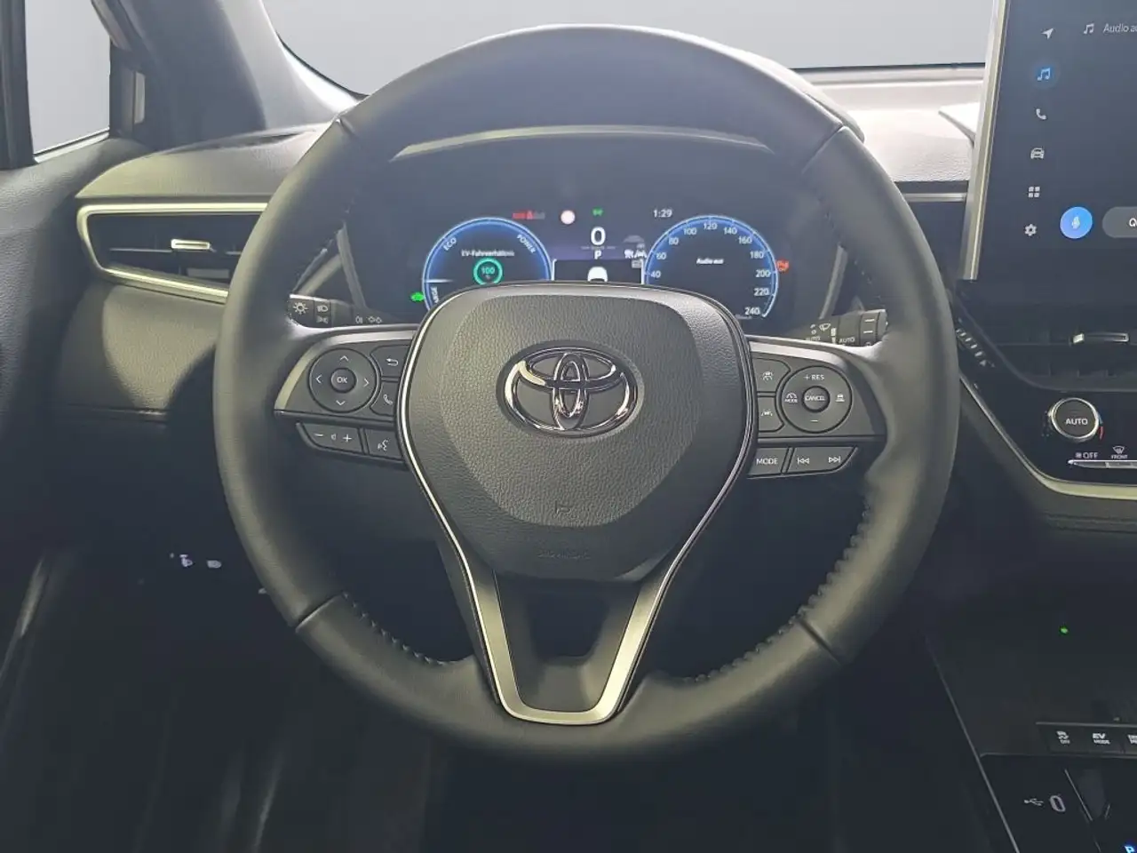 Toyota Corolla Cross Hybrid 2.0 VVT-i Teamplayer 15